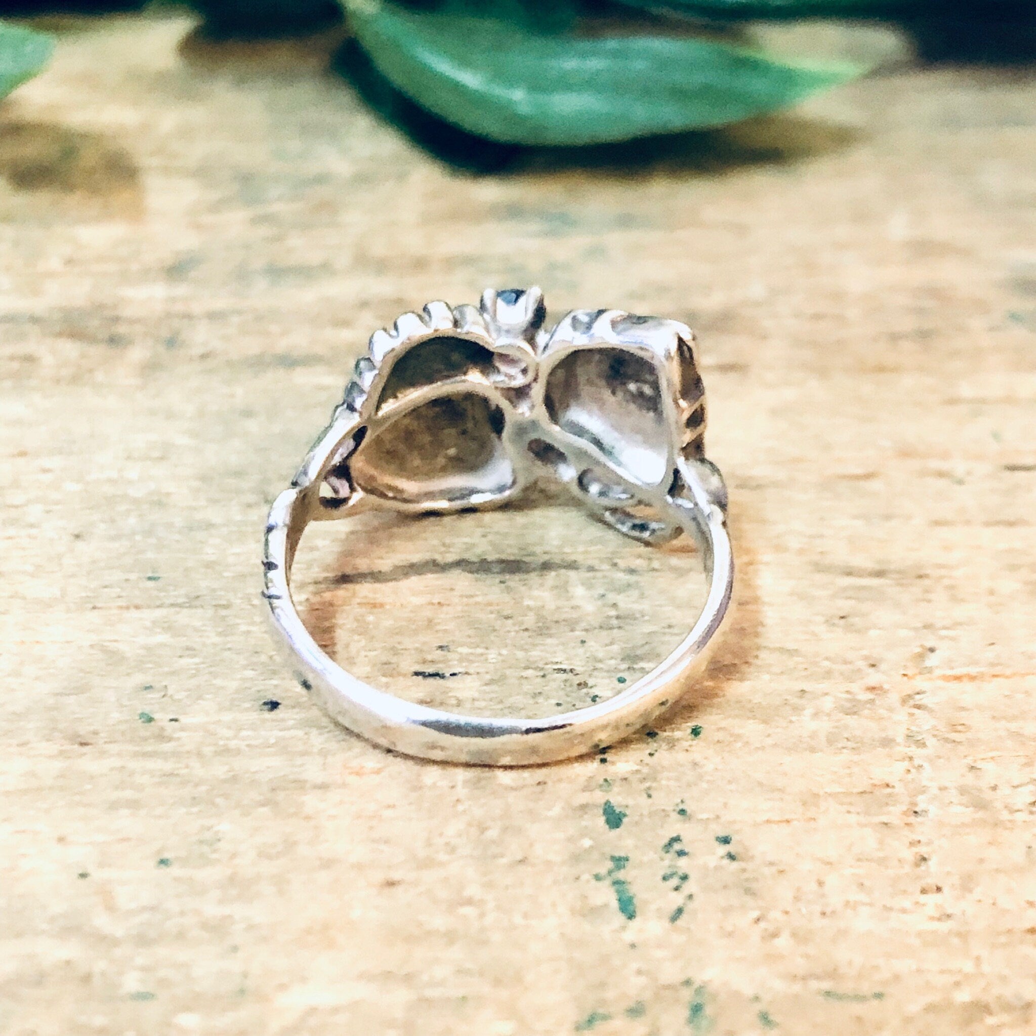 Vintage Silver Ring, Blue Gemstone, Leaf Ring, Anniversary Gift, Silver and Blue, Etched Silver, Birthstone Ring, Vintage Jewelry, 925 Ring