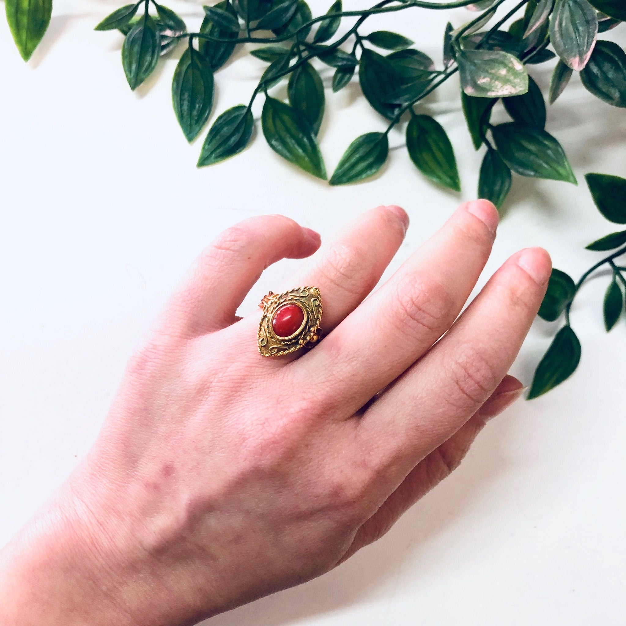 Vintage Gold Ring, Red Stone, Gold Jewelry, 14K Gold, 14 Karat Gold, Yellow Gold Ring, Gold and Red, Statement Ring, Vintage Jewelry, Gold