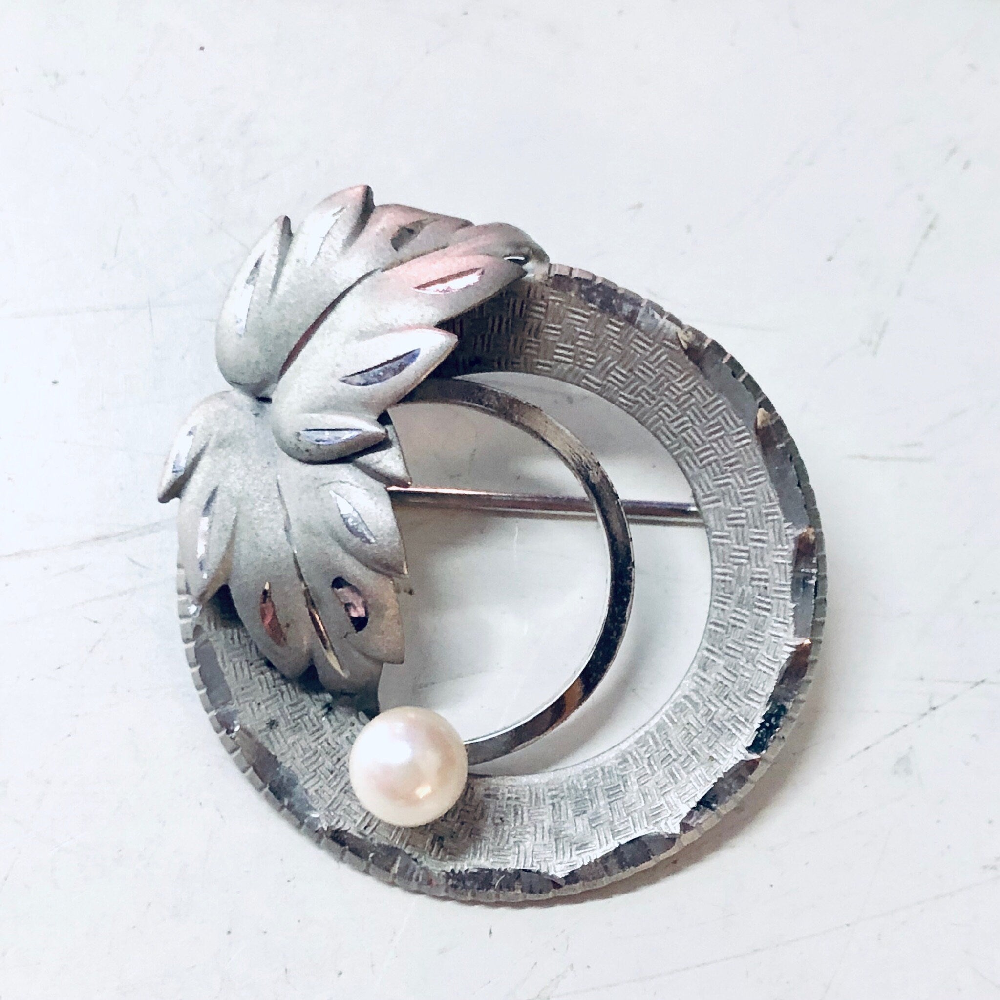 Vintage Brooch, Silver Brooch, Vintage Pin, Leaf Brooch, Vintage Jewelry, Small Pin, Pearl Jewelry, Cut out Brooch, 925 Silver, Pin, Brooch
