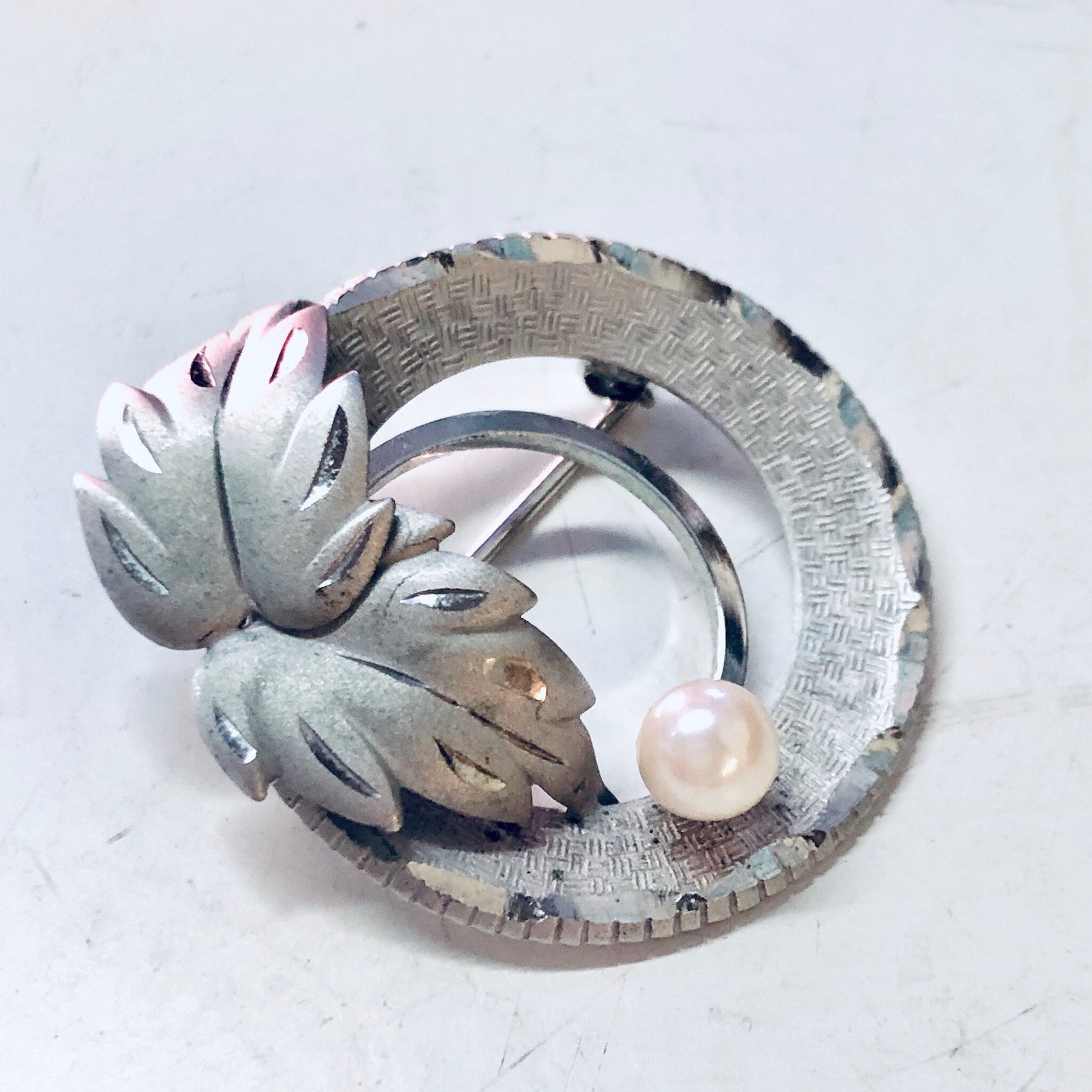 Vintage Brooch, Silver Brooch, Vintage Pin, Leaf Brooch, Vintage Jewelry, Small Pin, Pearl Jewelry, Cut out Brooch, 925 Silver, Pin, Brooch