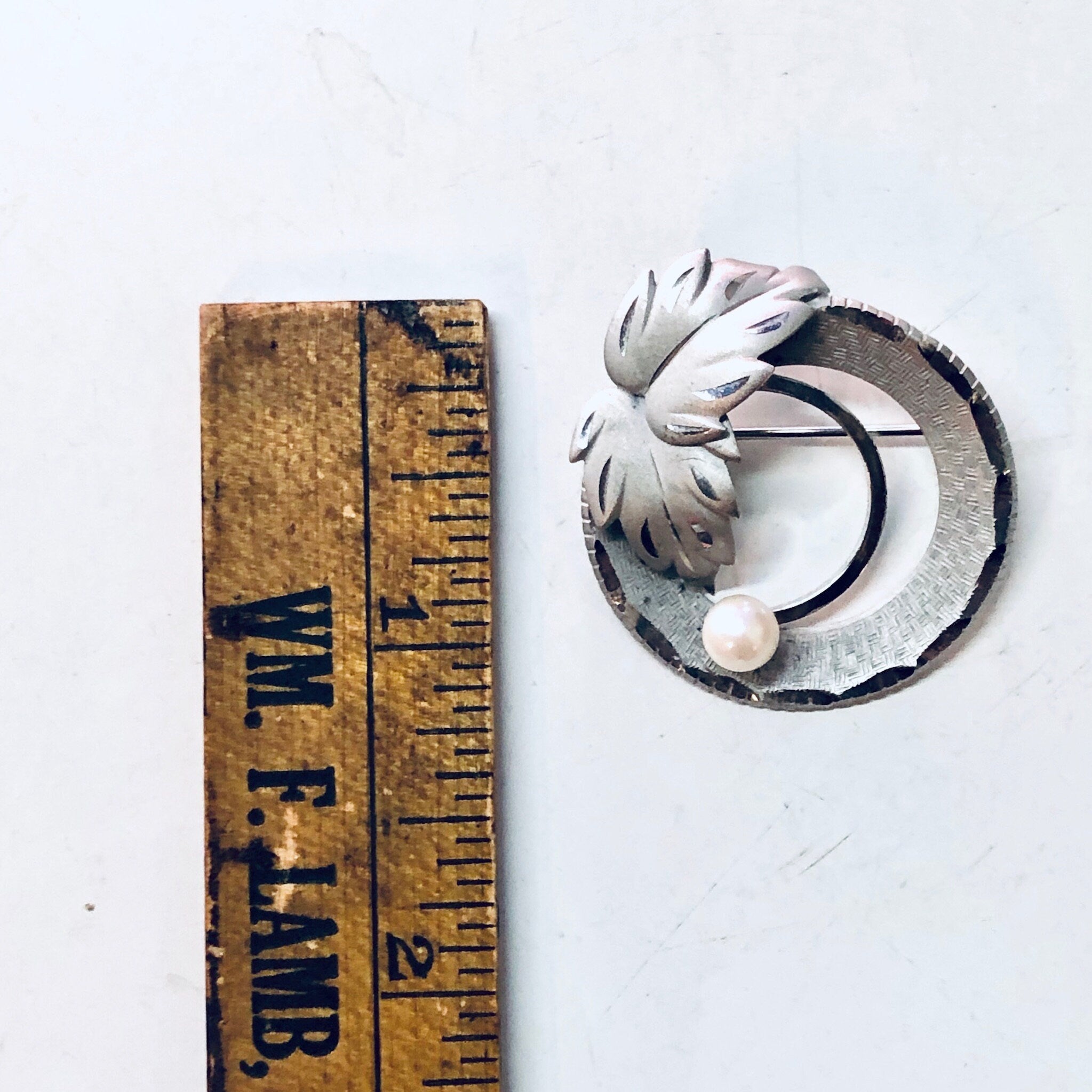 Vintage Brooch, Silver Brooch, Vintage Pin, Leaf Brooch, Vintage Jewelry, Small Pin, Pearl Jewelry, Cut out Brooch, 925 Silver, Pin, Brooch