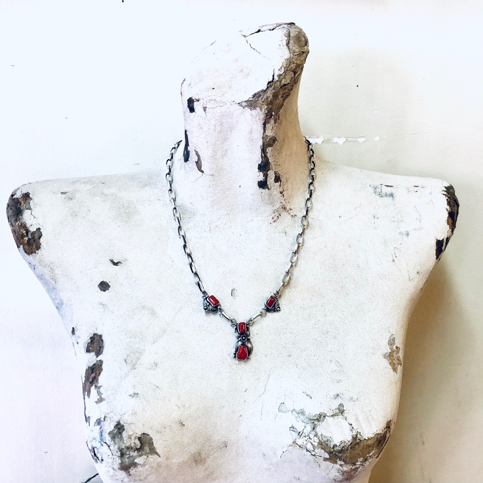 Vintage Necklace, Silver Necklace, Coral Jewelry, Floral Necklace, Flower Jewelry, Red Stones, Vintage Jewelry, unique Necklace, 925 Coral