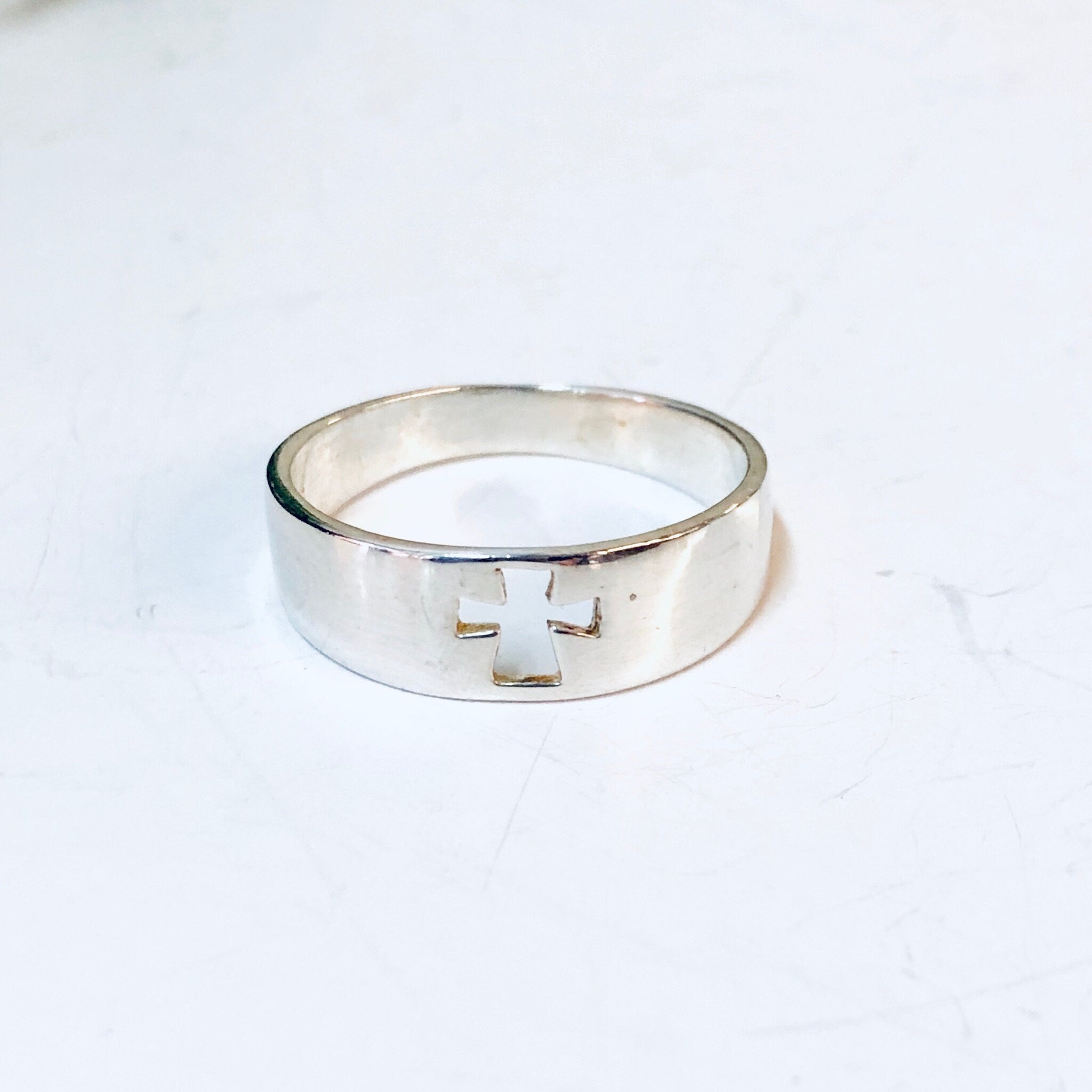 Vintage Ring, Silver Ring, Vintage Jewelry, Band Ring, Thin Band, Cross Ring, Religious Ring, Simple Jewelry, Cut Out Ring, Sterling Silver