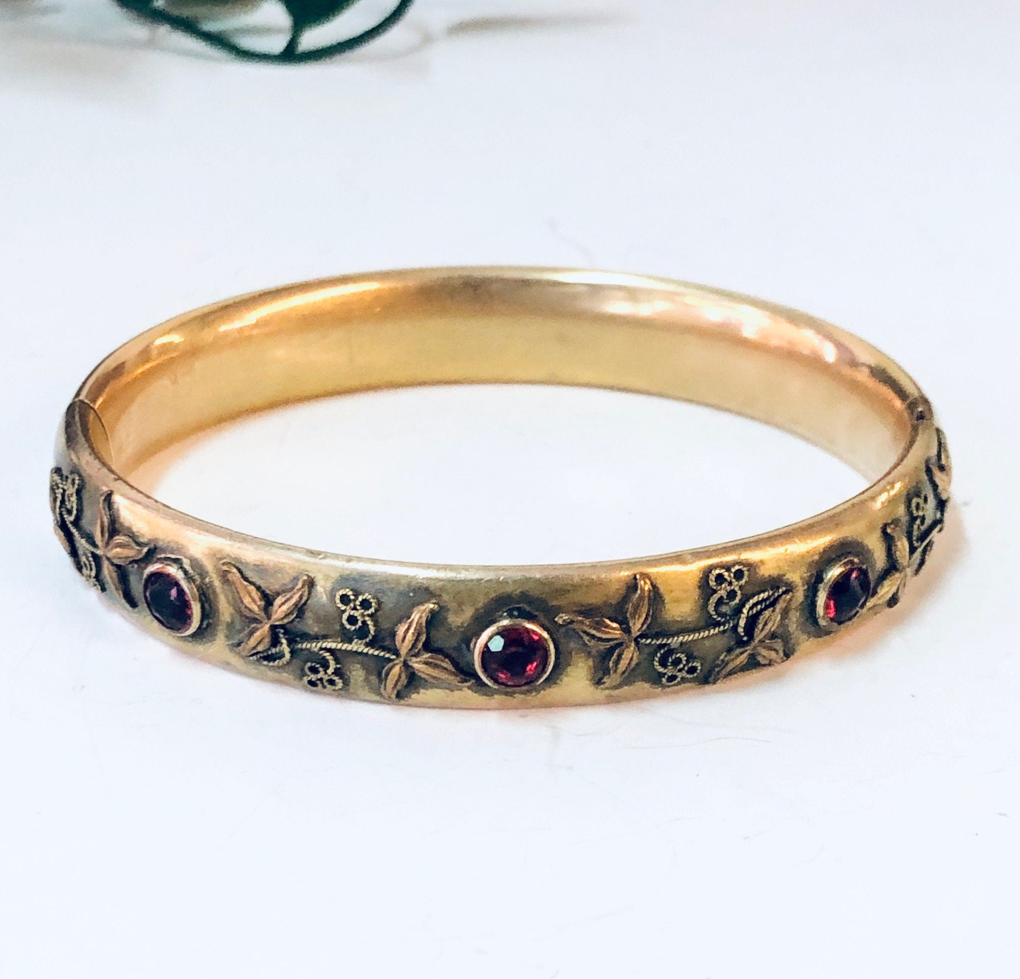Vintage Bangle, Gold Toned Bangle, Vintage Bracelet, Gold Filled Jewelry, Red Stone, Gold and Red, Vintage Jewelry, Stacking Bracelet, Gold