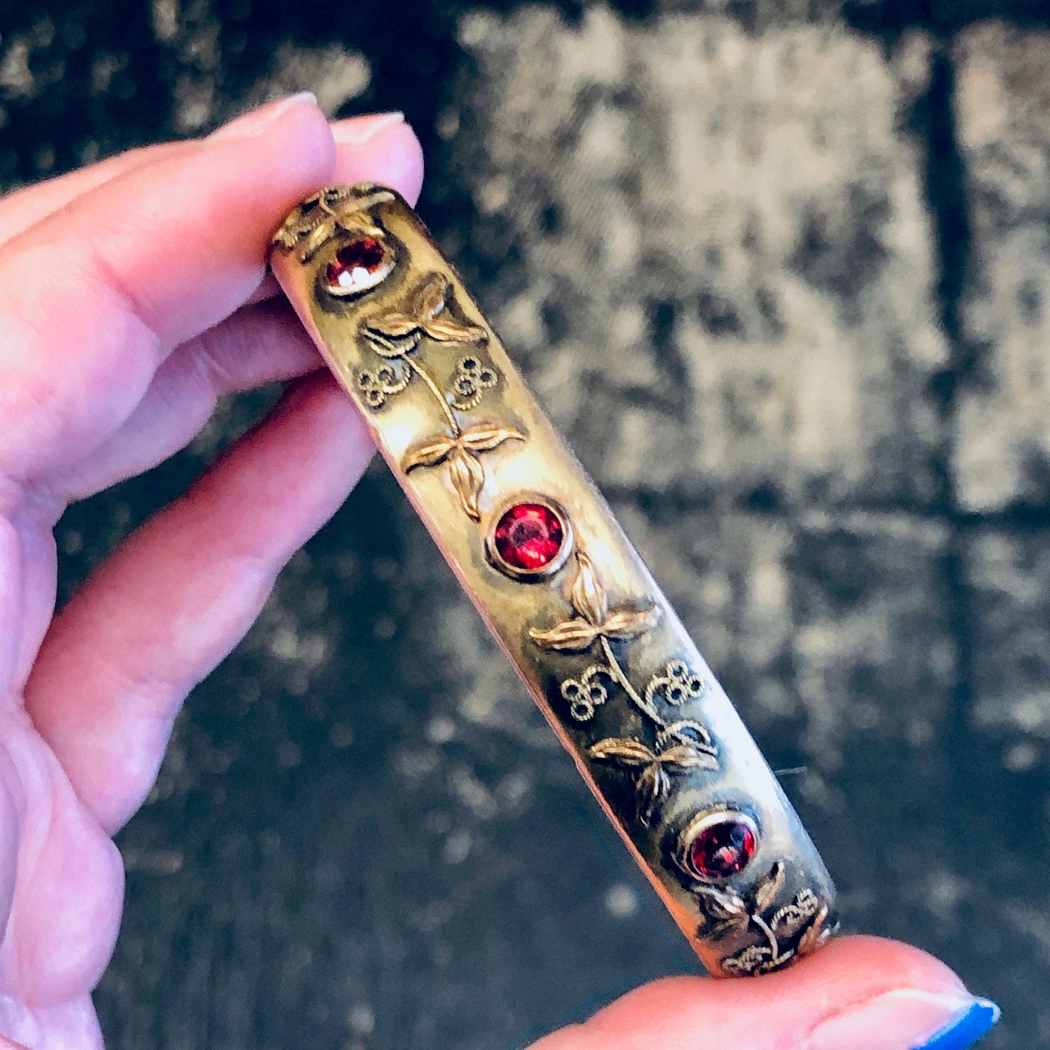 Vintage Bangle, Gold Toned Bangle, Vintage Bracelet, Gold Filled Jewelry, Red Stone, Gold and Red, Vintage Jewelry, Stacking Bracelet, Gold