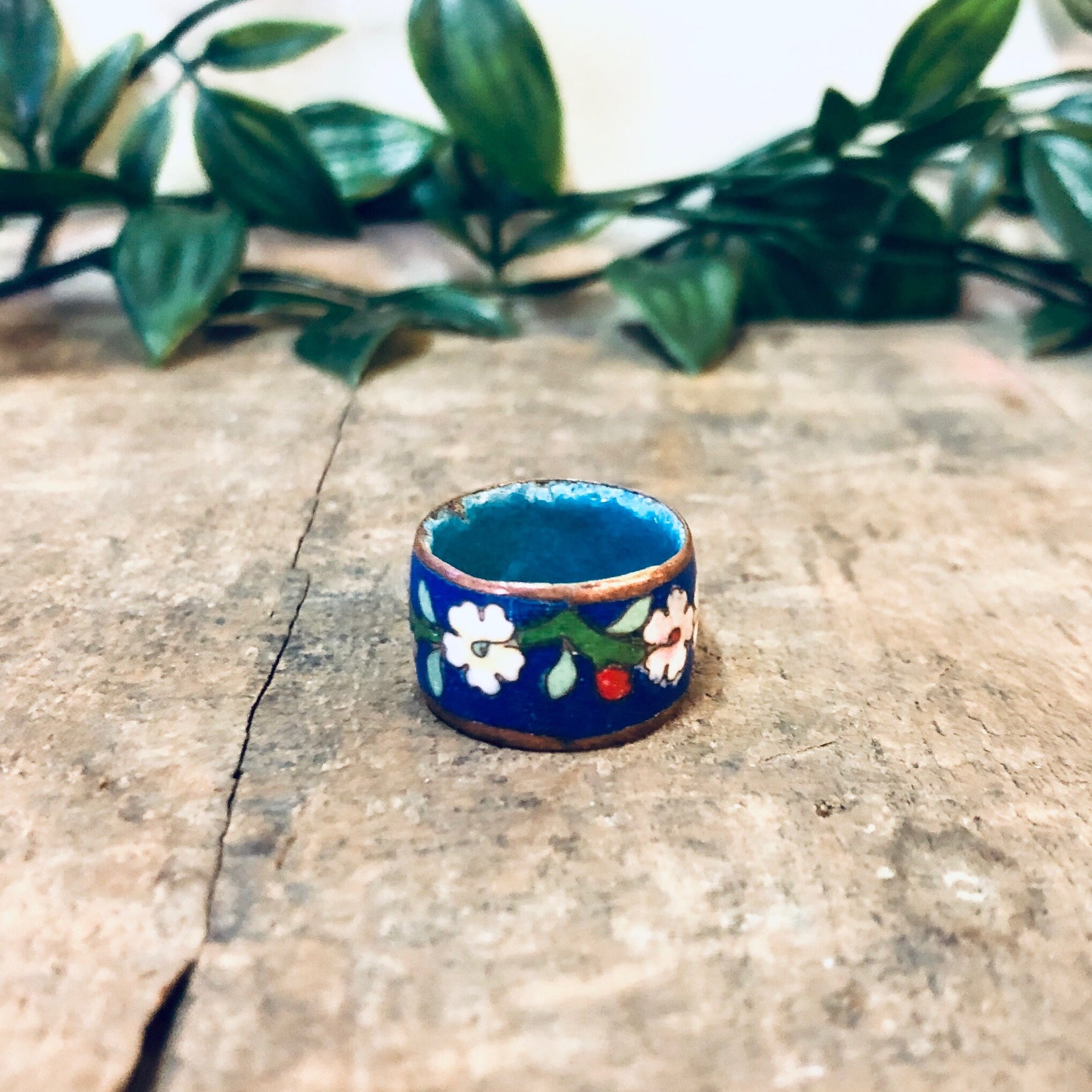 Vintage Ring, Cloissone Ring, Cloissone Jewelry, Flower Ring, Band Ring, Thick Band Ring, Floral Ring, Blue, Copper Ring, Enamel Ring, White