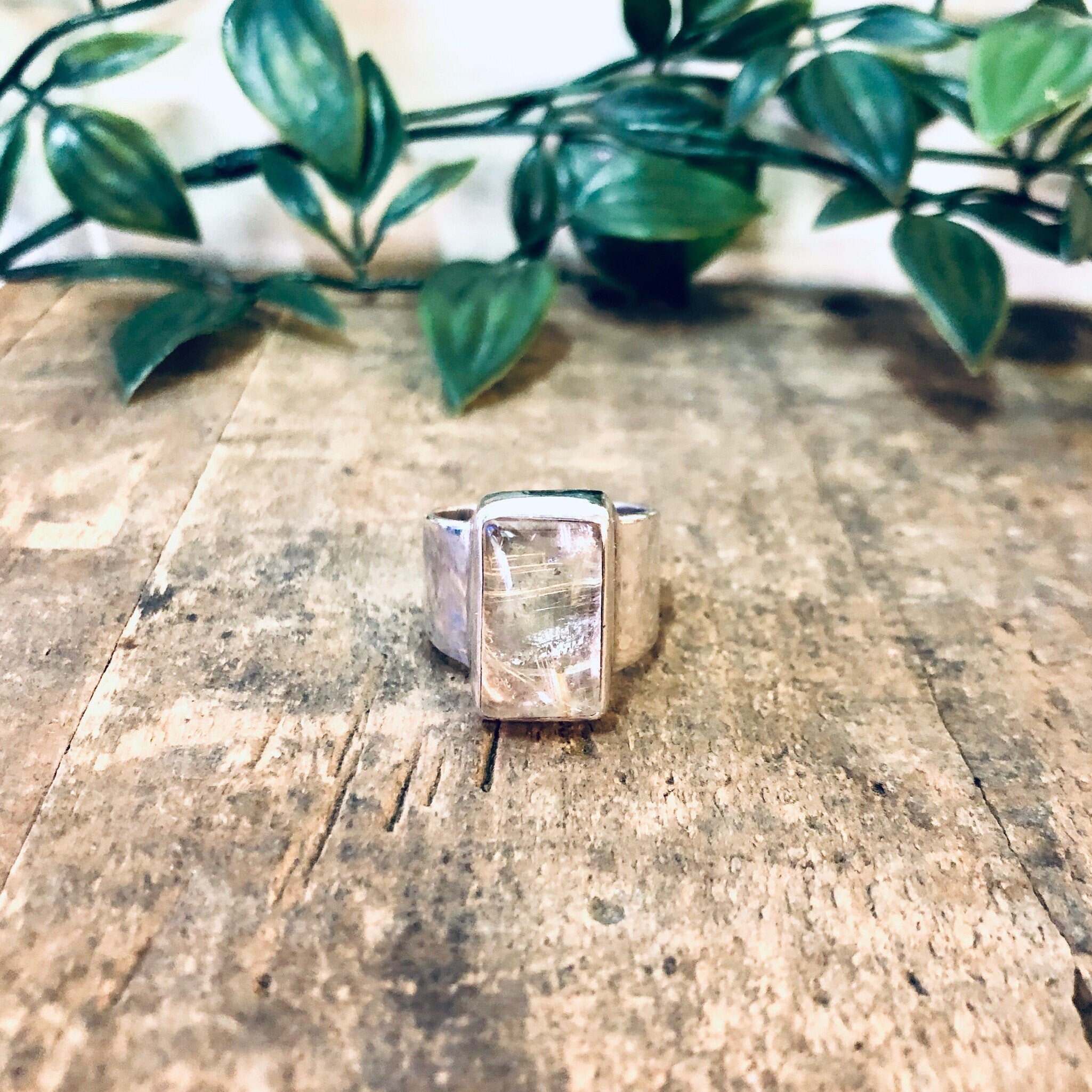 Vintage Ring, Silver Ring, Thick Band, Vintage Jewelry, Clear Gemstone, Quartz Ring, Polished Quartz, Unique Jewelry, Rectangle Stone, 925