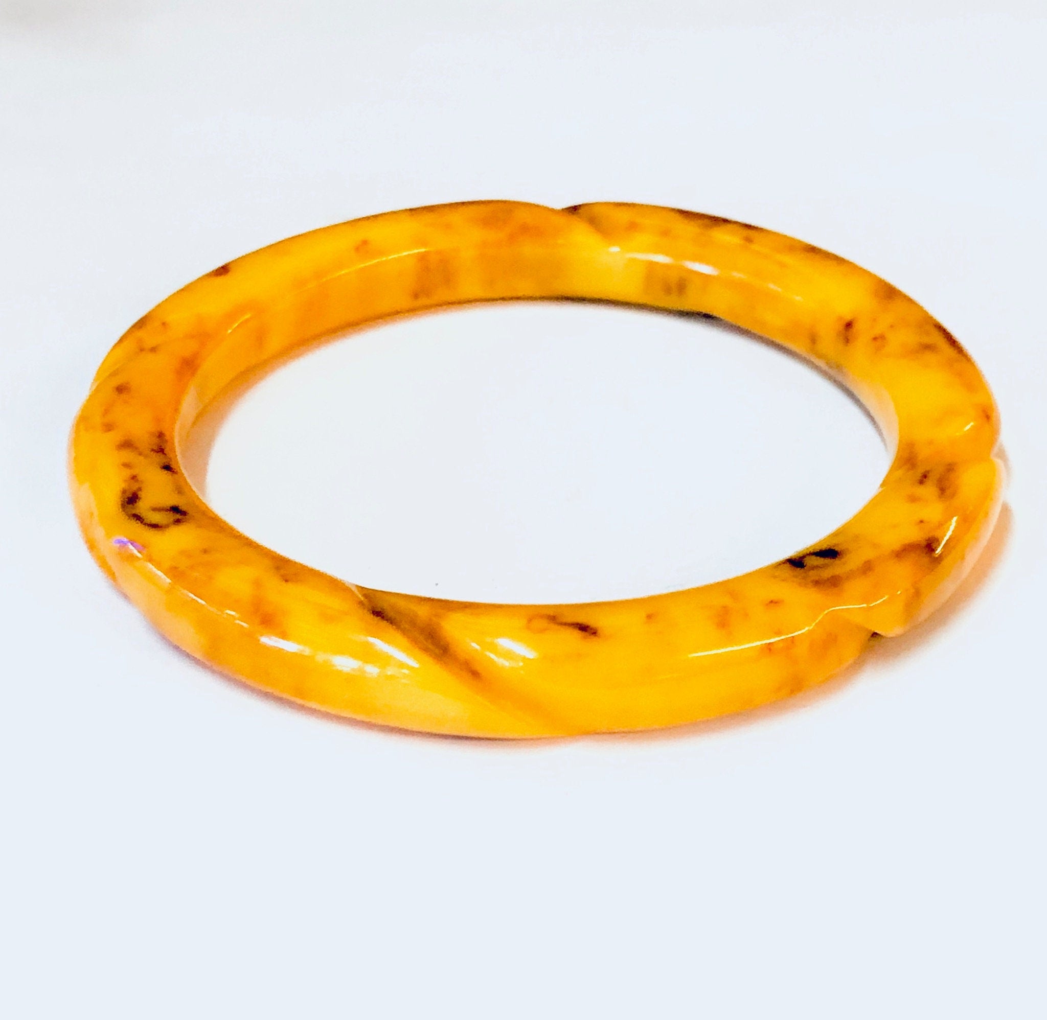 Vintage Bangle, Bakelite Bangle, Etched Bakelite, Banana Bakelite, Rotten Banana Bakelite, Vintage Jewelry, Unique Bracelet, Banana, Bangle