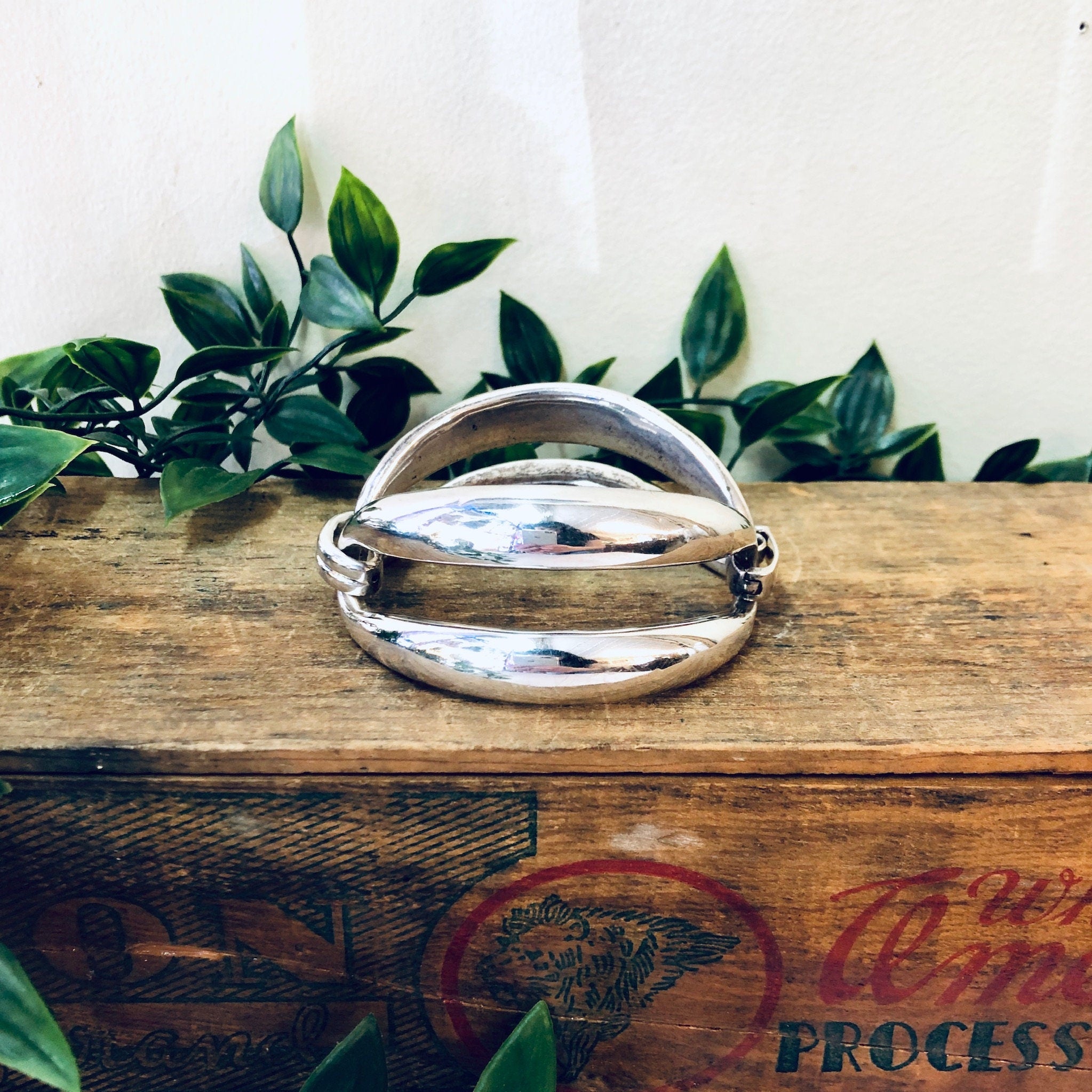 Vintage Bracelet, Bangle Bracelet, Hinged Bracelet, Vintage Jewelry, Silver Bracelet, Statement Jewelry, Cut Out Bracelet, Unique, Rare, 925