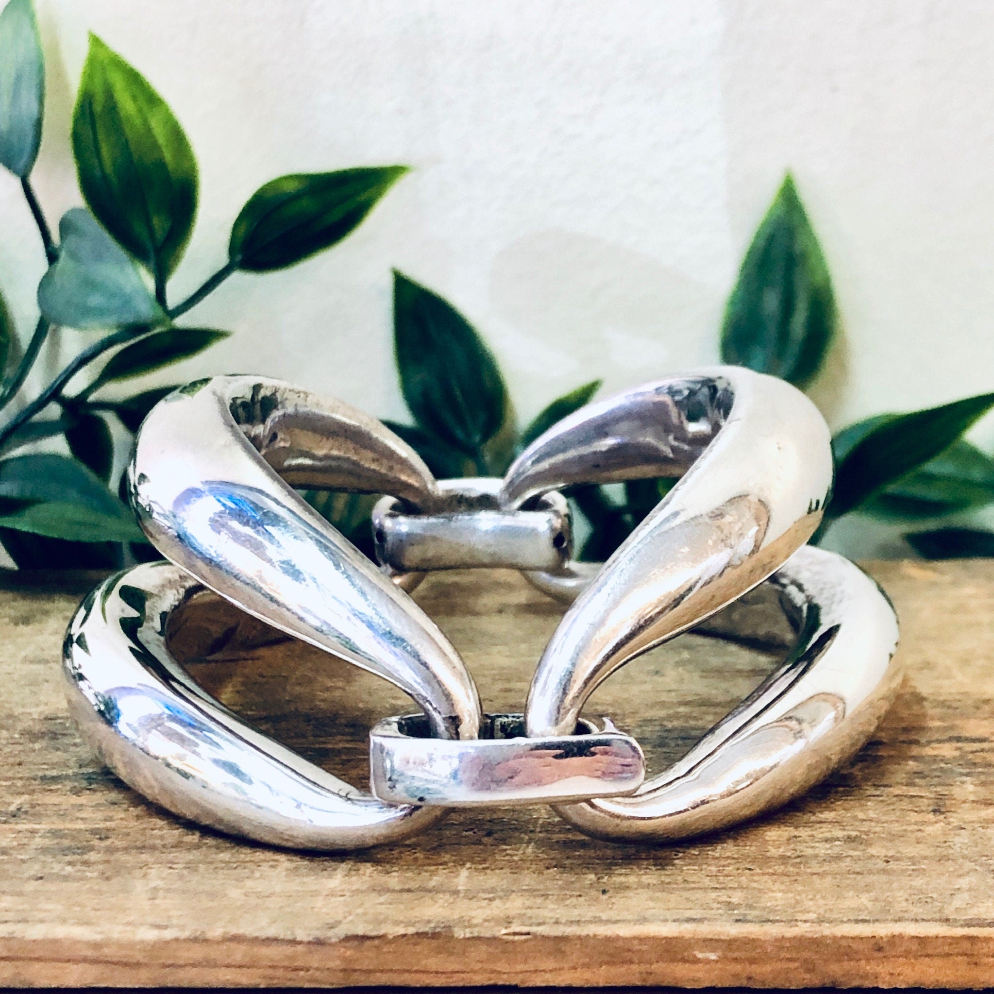 Vintage Bracelet, Bangle Bracelet, Hinged Bracelet, Vintage Jewelry, Silver Bracelet, Statement Jewelry, Cut Out Bracelet, Unique, Rare, 925