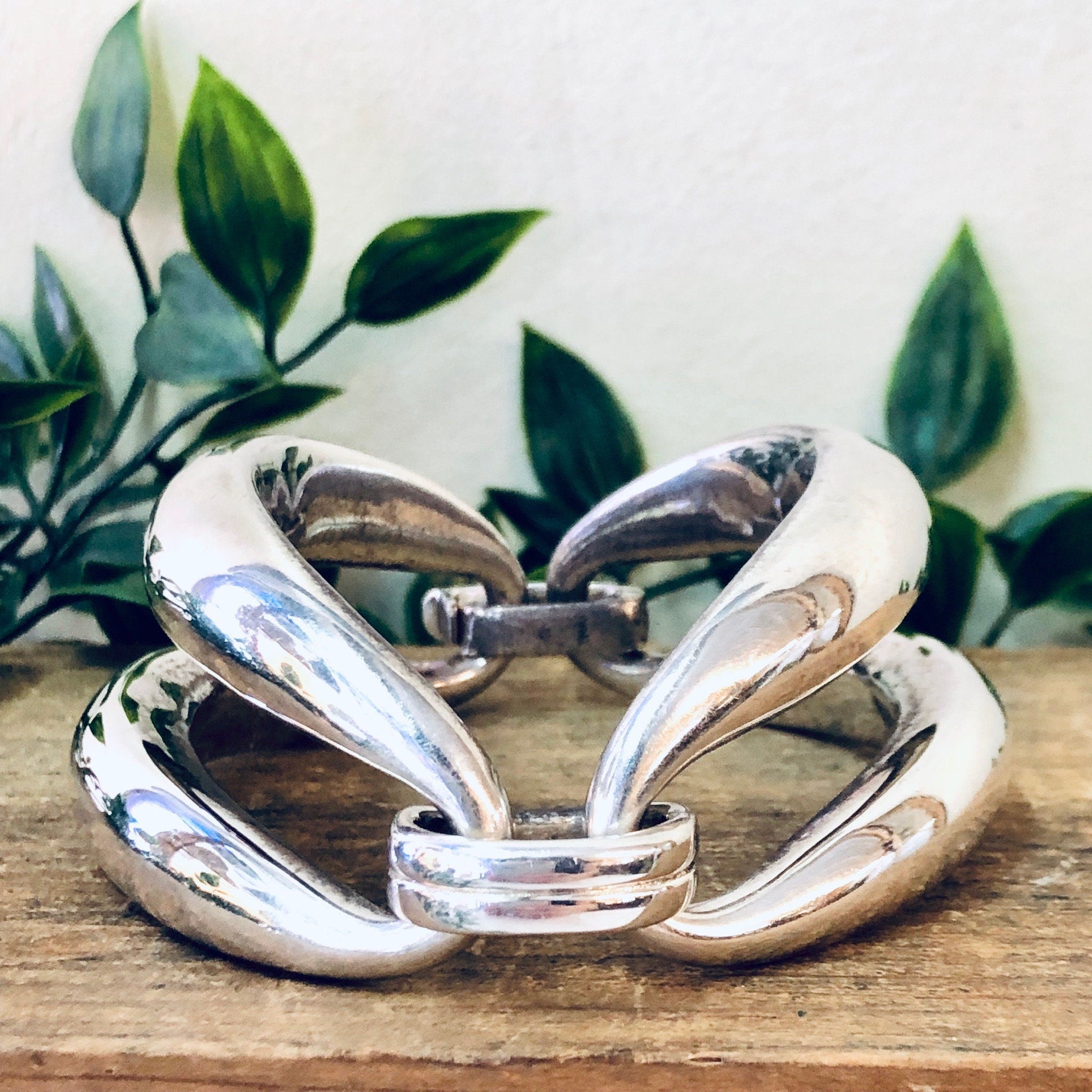 Vintage Bracelet, Bangle Bracelet, Hinged Bracelet, Vintage Jewelry, Silver Bracelet, Statement Jewelry, Cut Out Bracelet, Unique, Rare, 925