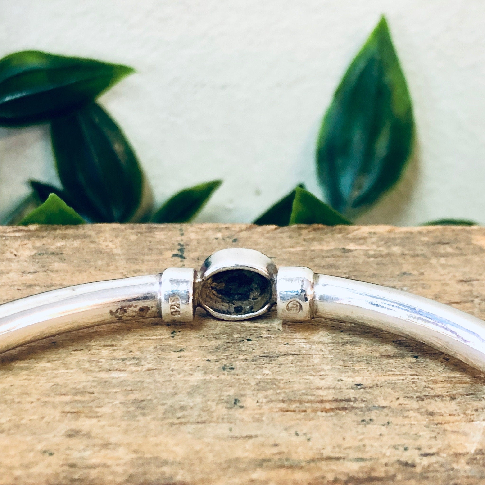 Vintage Bangle, Silver Bangle, Blue Lapis, Lapis Jewelry, Vintage Jewelry, Silver Bracelet, Vintage Bracelet, Sleek Bracelet, Unique, 925
