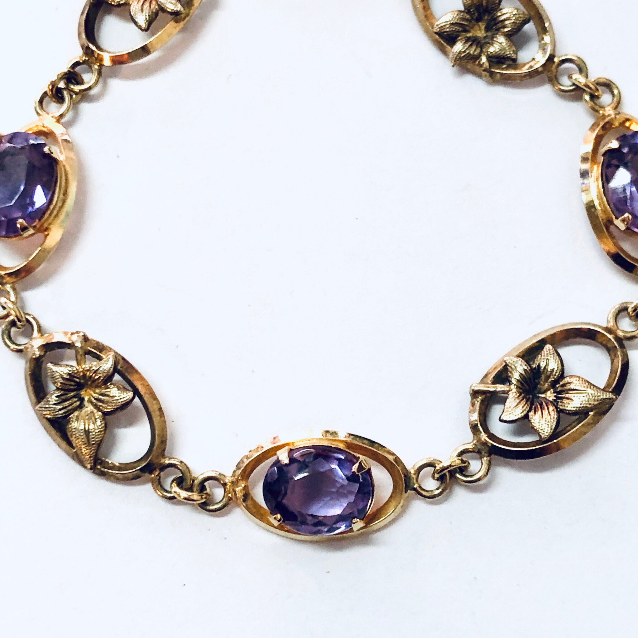 Vintage Bracelet, Link Bracelet, Costume Jewelry, Purple Stones, Flower Bracelet, Floral Design, Gold Toned Jewelry, Purple and Gold, Unique