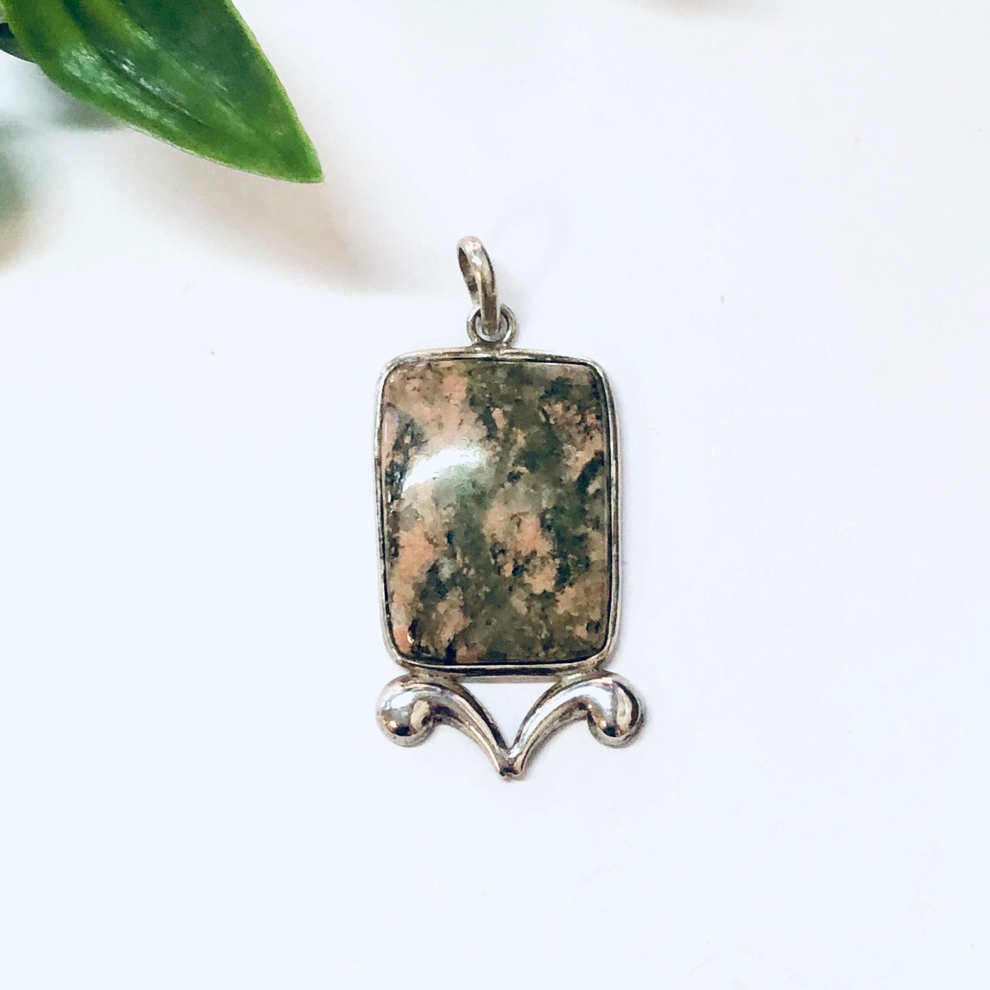Vintage Pendant, Silver Pendant, Vintage Jewelry, Natural Stone, Vintage Necklace, Green Stone, Pink Stone, Unique Jewelry, 925 Pendant