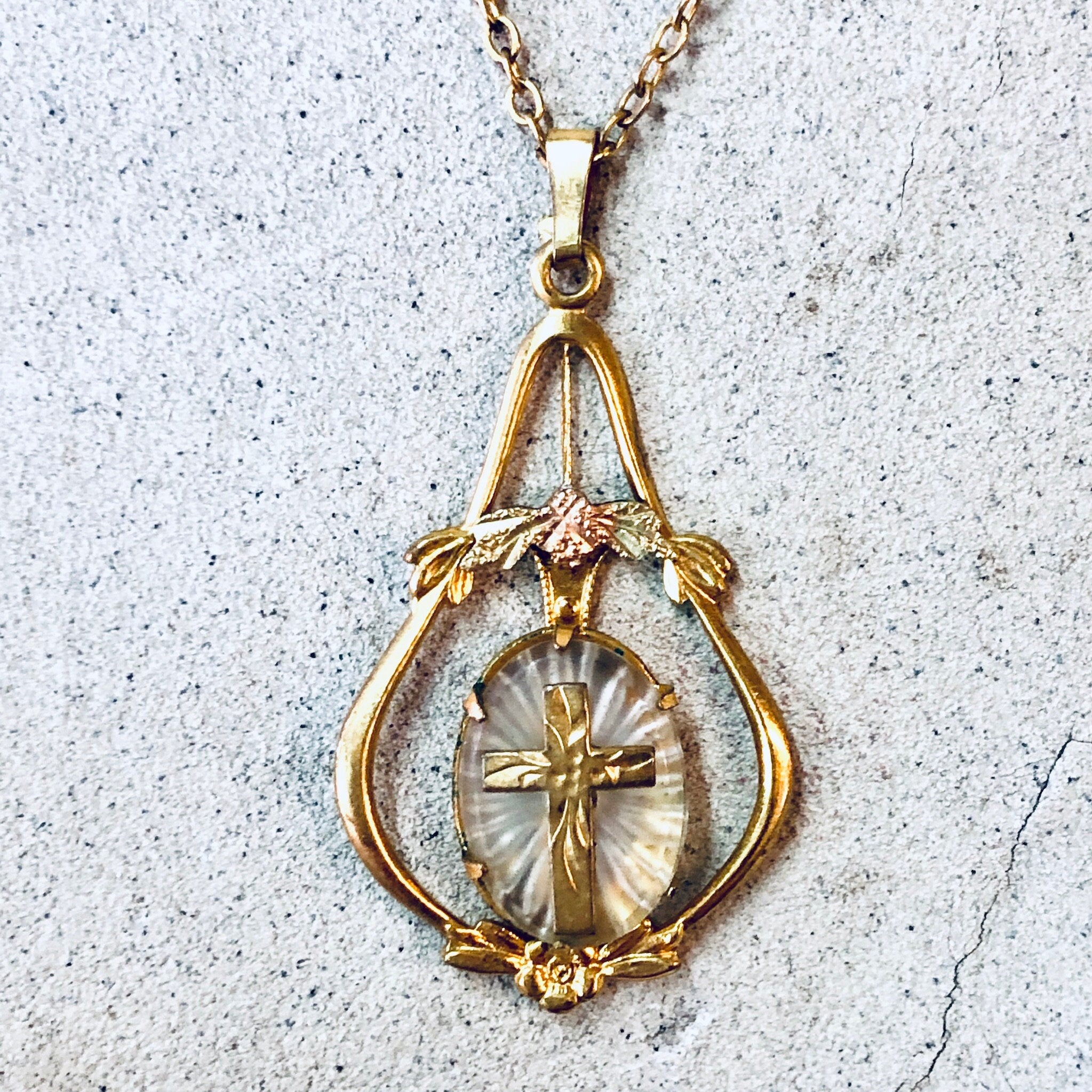 Vintage Necklace, Gold Necklace, Gold Toned Jewelry, Religious Jewelry, Religious Pendant, Cross Pendant, Unique Jewelry, Gold Filled, Chain