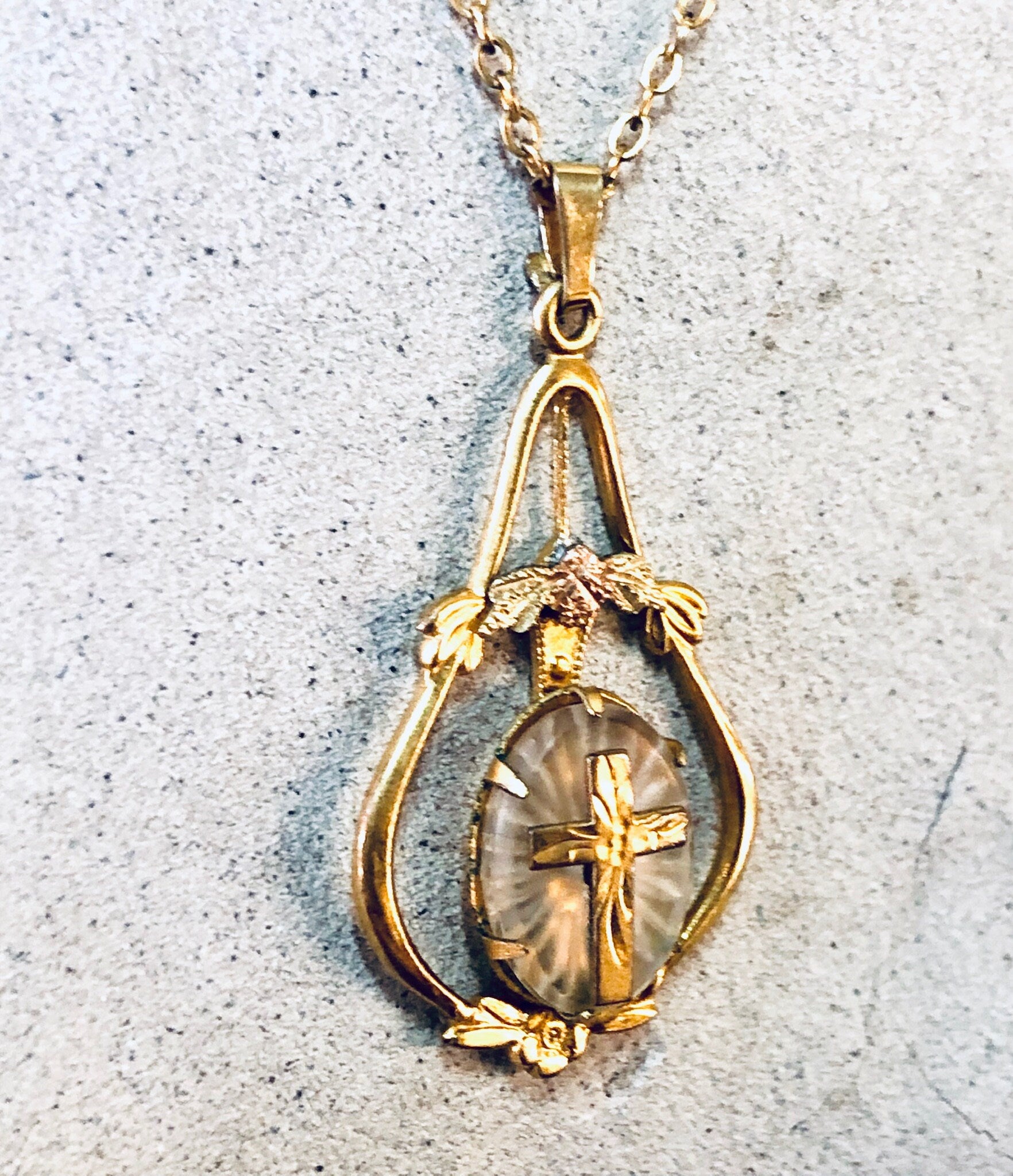 Vintage Necklace, Gold Necklace, Gold Toned Jewelry, Religious Jewelry, Religious Pendant, Cross Pendant, Unique Jewelry, Gold Filled, Chain
