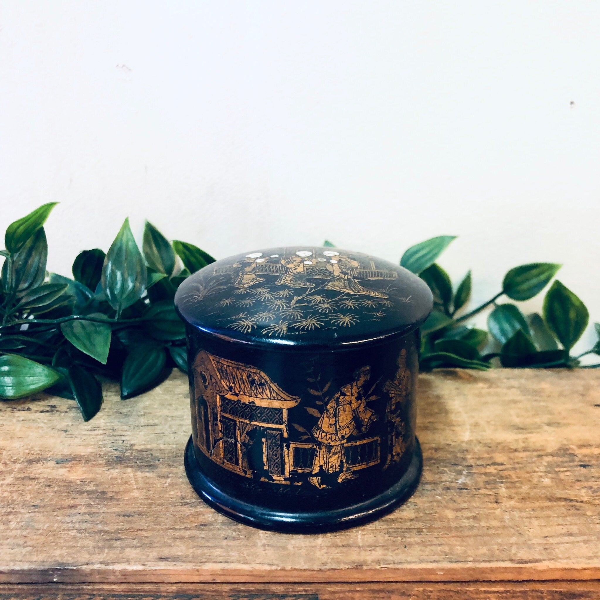 Vintage Container, Lidded Container, Asian Art, Asian Container, Lidded Jar, Trinket Jar, Jewelry Box, Black and Gold, Vintage Home Decor