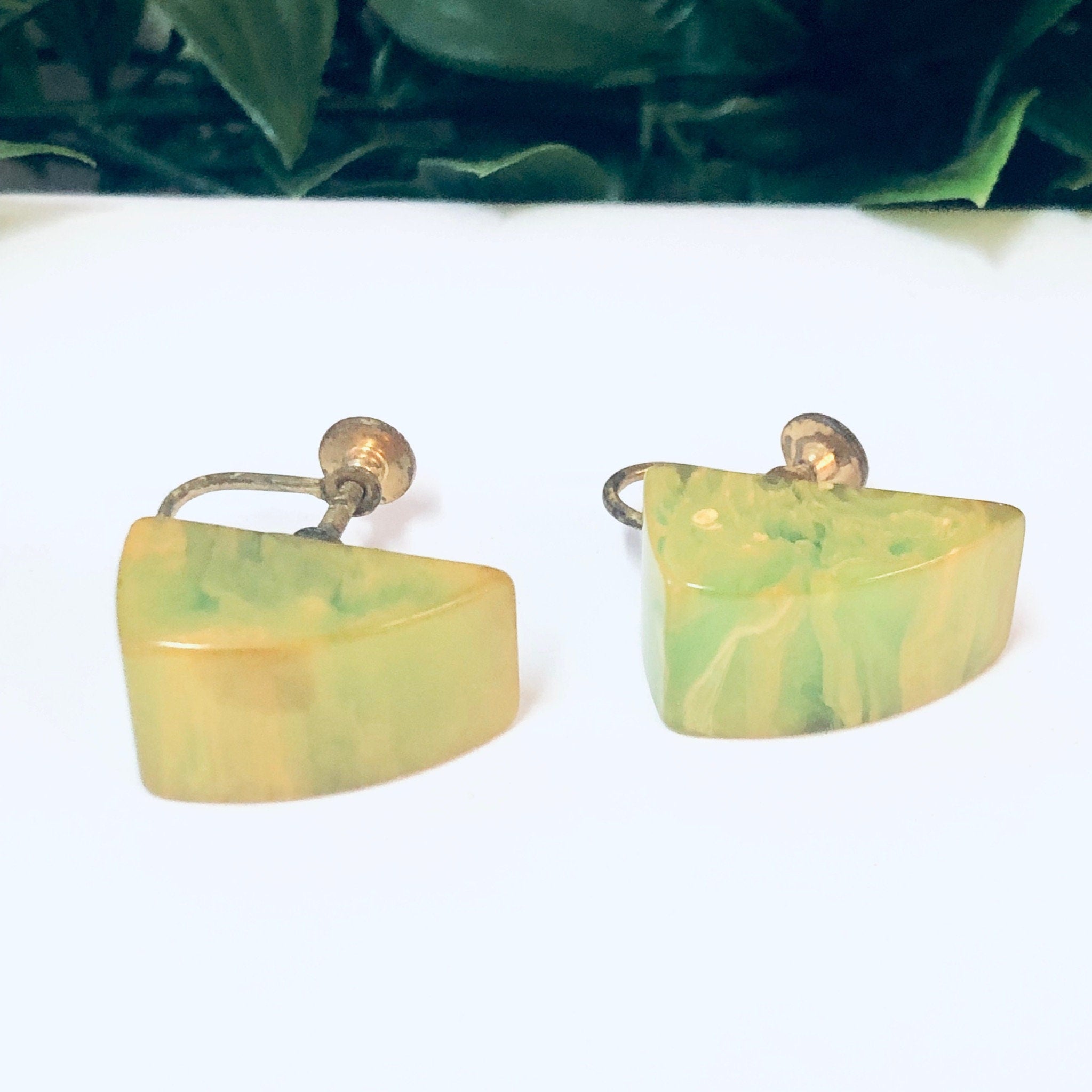 Vintage Earrings, Screw Back Earrings, Green and Yellow, Neon Earrings, Bakelite Jewelry, Costume Jewelry, Vintage Jewelry, Neon Green