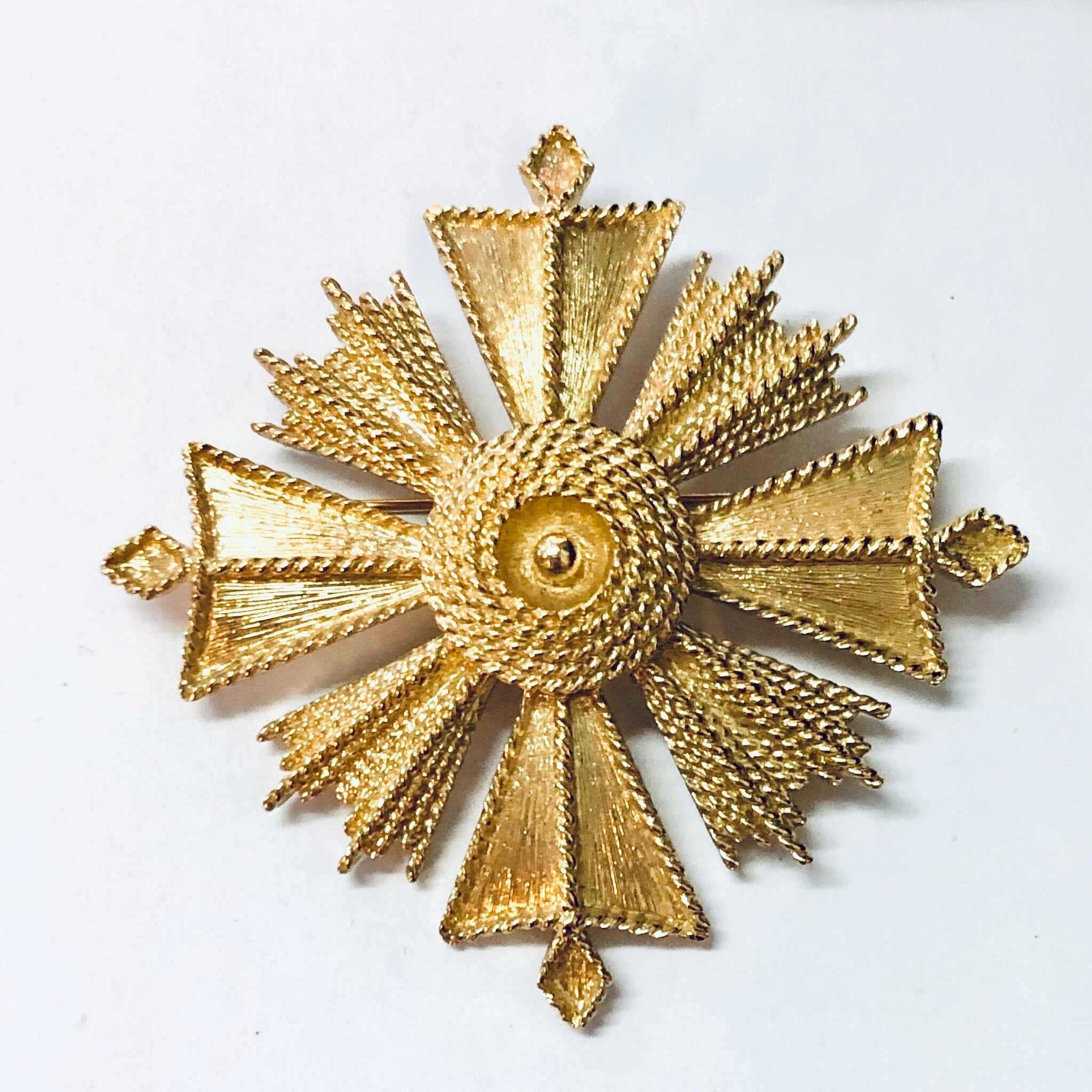 Vintage Brooch, Monet Brooch, Gold Toned Jewelry, Vintage Pin, Vintage Jewelry, Statement Jewelry, Unique Brooch, Monet Pin, Large Brooch