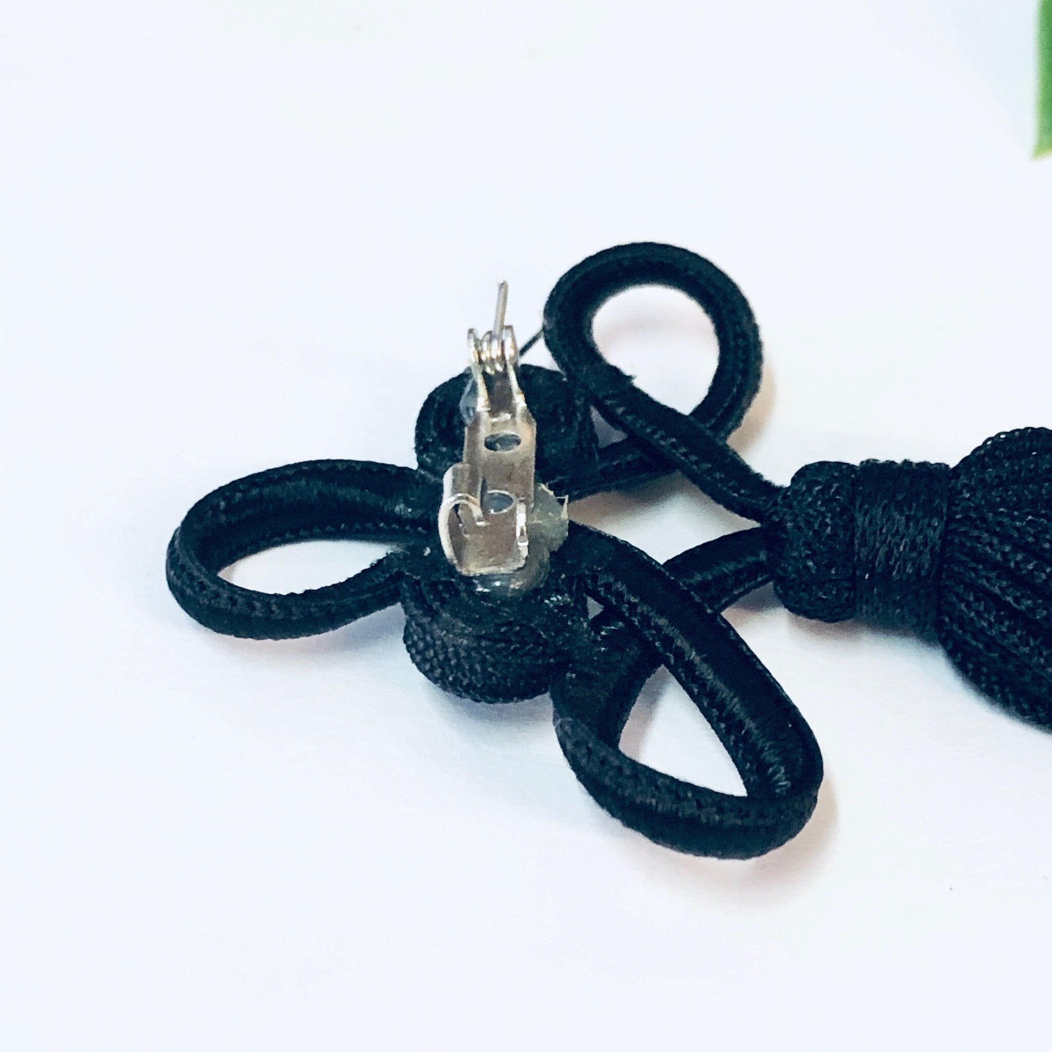Vintage Brooch, Tassel Brooch, Tassel Jewelry, Black Tassel, Vintage Pin, Black Brooch, Dangle Brooch, Unique Jewelry, Knotted Pin, Black