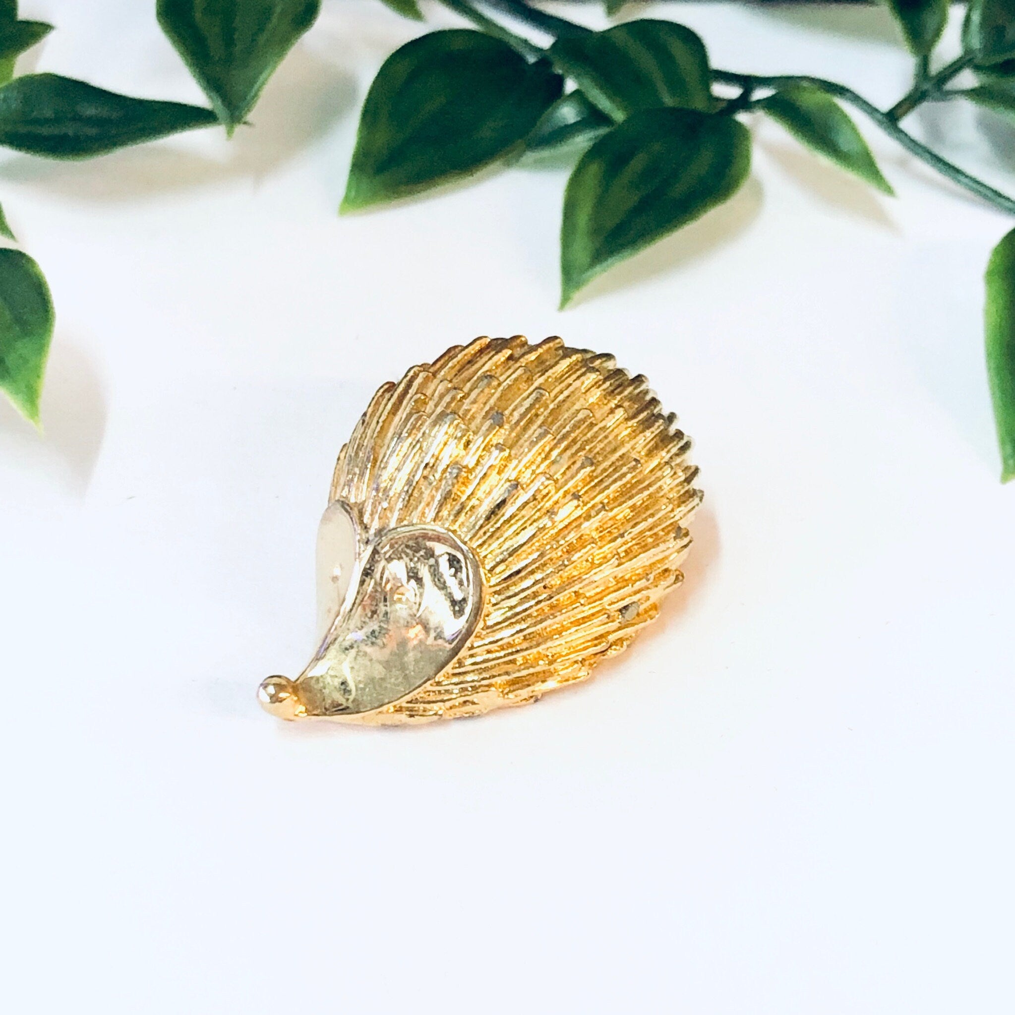 Hedgehog Brooch, Vintage Jewelry, Gold Toned Brooch, Animal Pin, Animal Jewelry, Hedgehog, Vintage Pin, Unique Jewelry, Costume Jewelry,