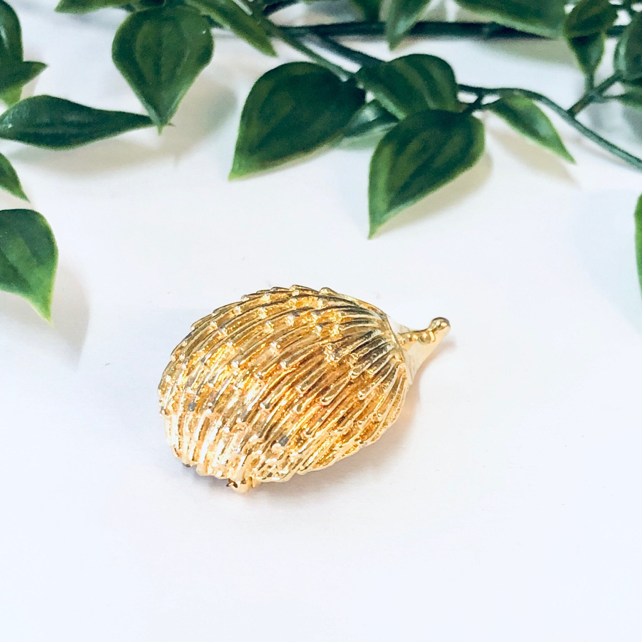 Hedgehog Brooch, Vintage Jewelry, Gold Toned Brooch, Animal Pin, Animal Jewelry, Hedgehog, Vintage Pin, Unique Jewelry, Costume Jewelry,