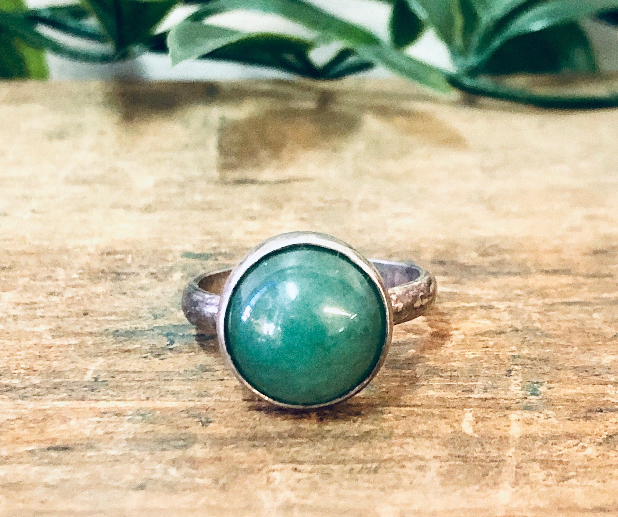Vintage Ring, Silver Ring, Green Gemstone, Green Jewelry, Green and Silver, Vintage Jewelry, Round Stone, Green Cabochon, Simple Ring, 925