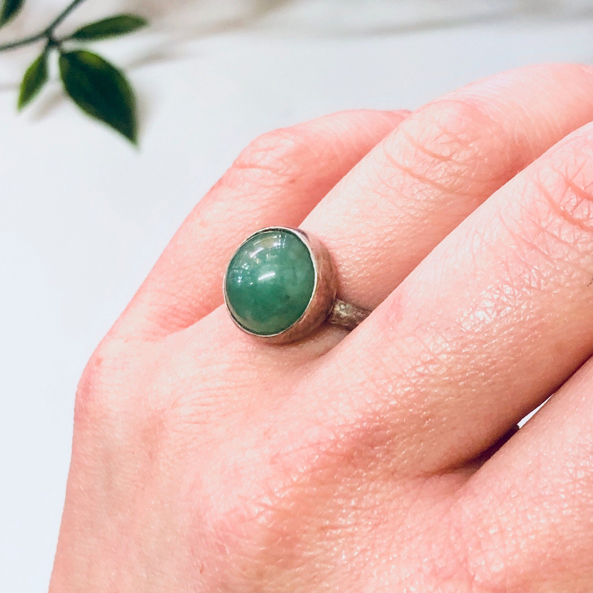 Vintage Ring, Silver Ring, Green Gemstone, Green Jewelry, Green and Silver, Vintage Jewelry, Round Stone, Green Cabochon, Simple Ring, 925