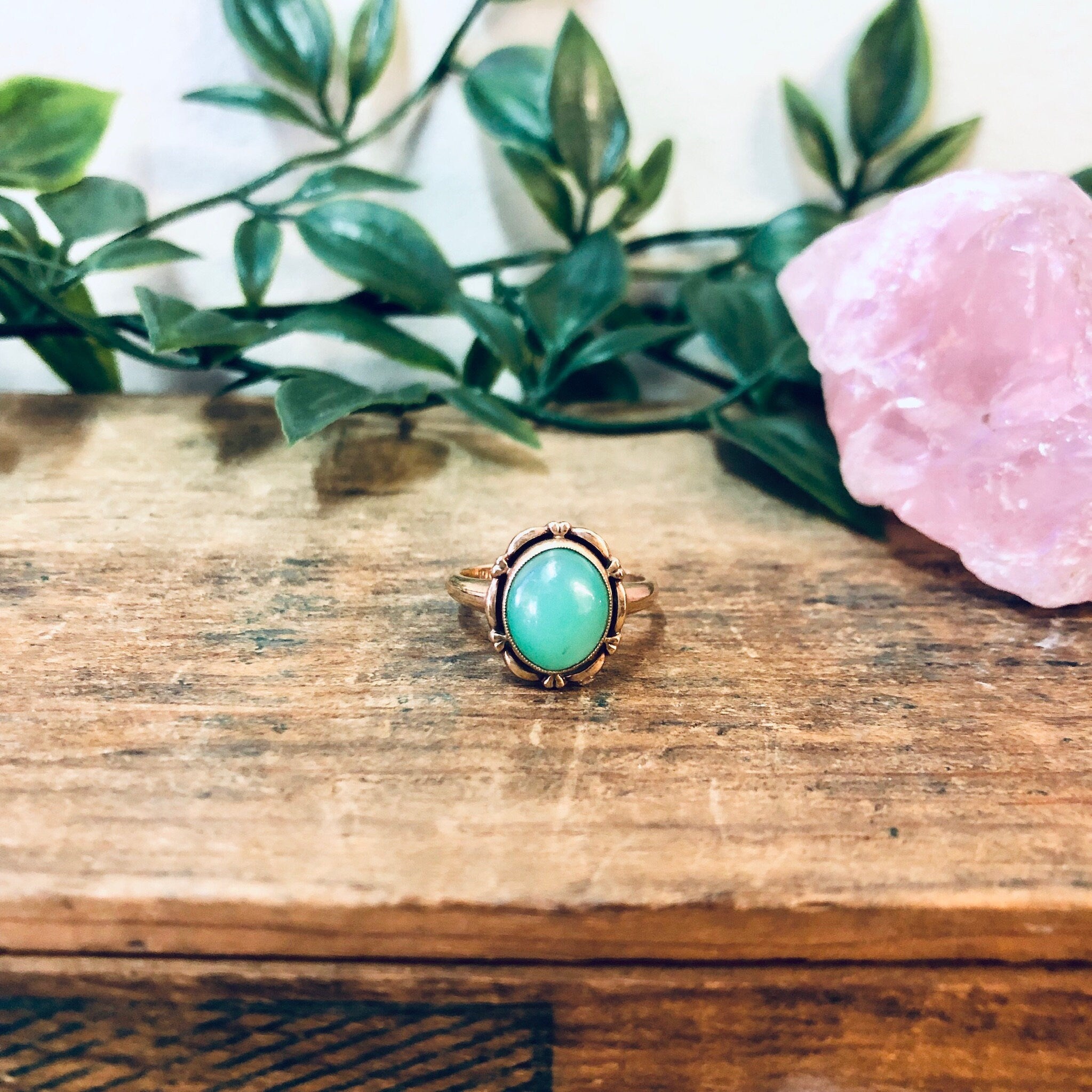 Vintage Ring, Gold Ring, 10 Karat Gold, 10k Gold Ring, Yellow Gold Ring, Green Stone, Green Jewelry, Gold, Light Green, Vintage Jewelry