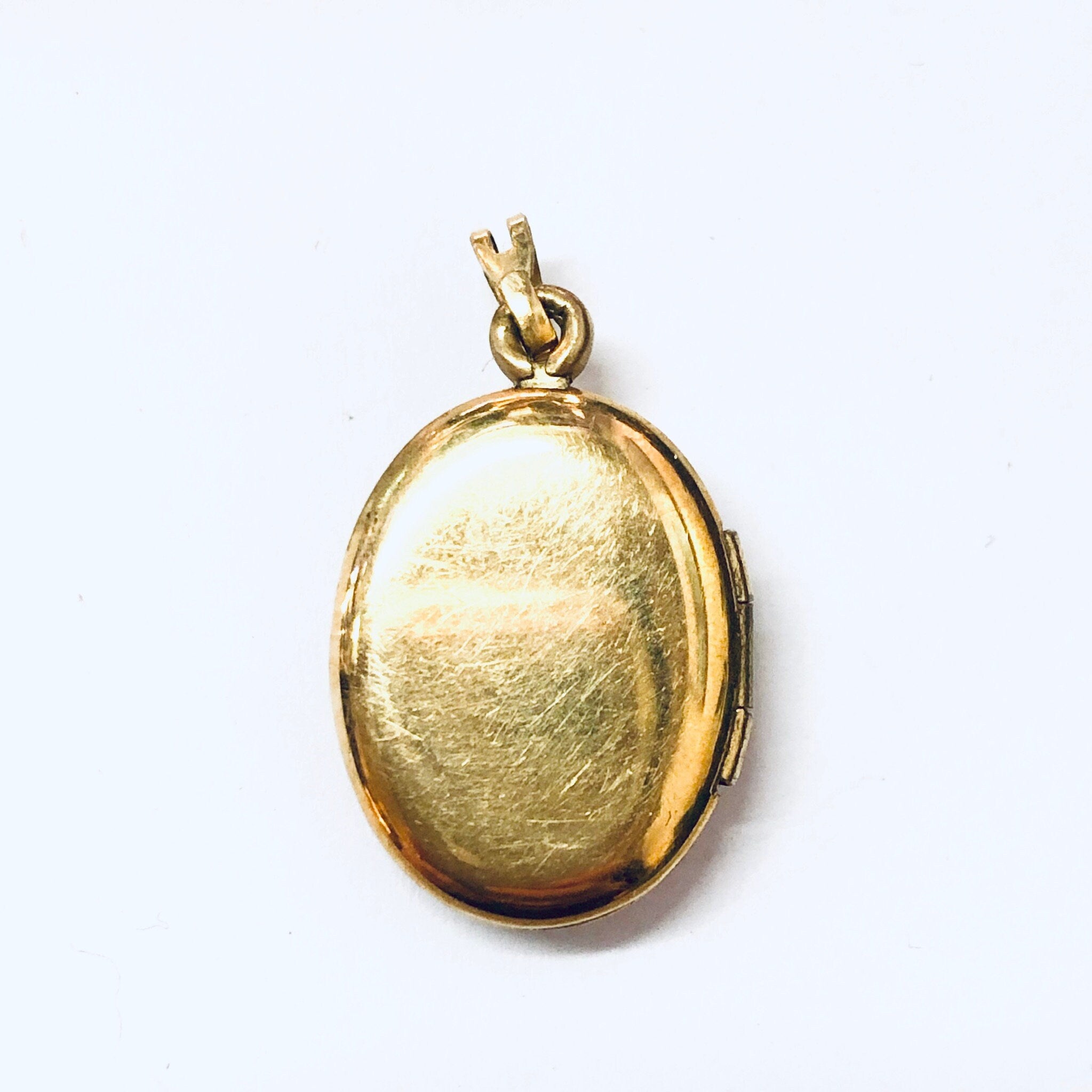 Vintage Locket, Cameo Locket, Vintage Cameo, Small Locket, Gold Toned Locket, Cameo Jewelry, Small Cameo, Pendant Locket, Cameo Pendant