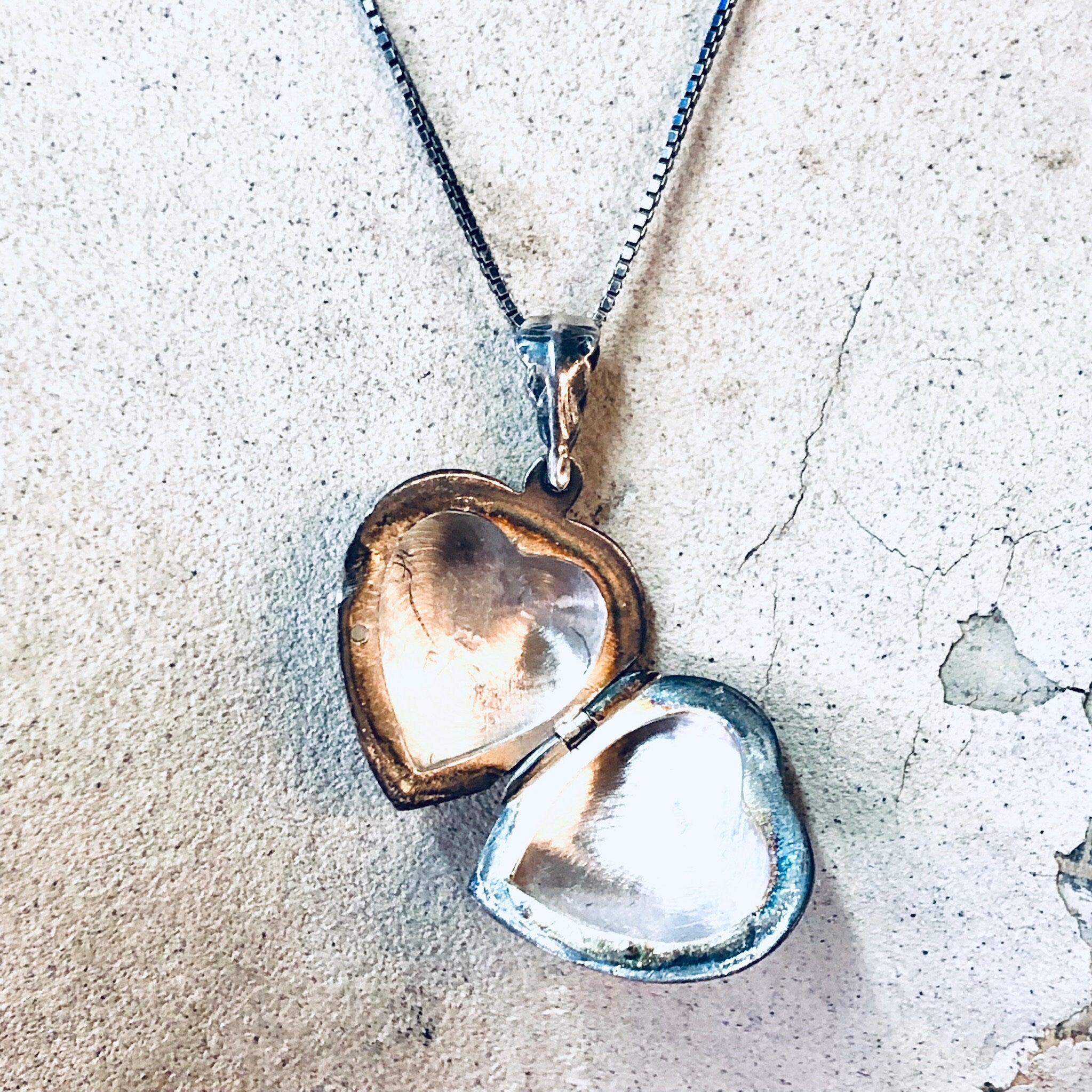 Vintage Necklace, Locket Pendant, Silver Pendant, Silver Necklace, Heart Locket, Heart Jewelry, Engraved Locket, Photo jewelry, Box Chain