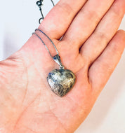 Vintage Necklace, Locket Pendant, Silver Pendant, Silver Necklace, Heart Locket, Heart Jewelry, Engraved Locket, Photo jewelry, Box Chain