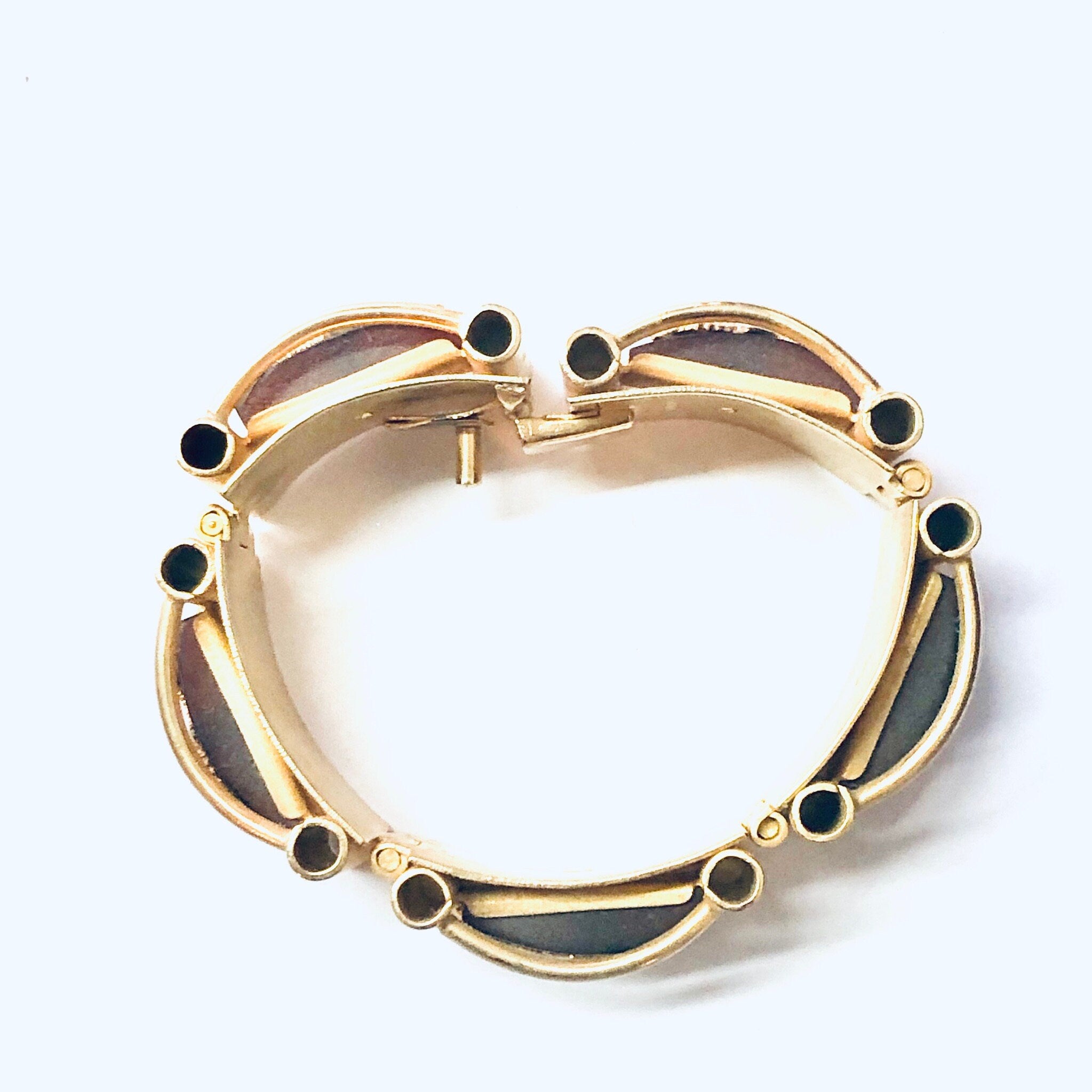 Vintage Bracelet, Seahorse Bracelet, Link Bracelet, Statement Jewelry, Gold Tone Bracelet, Unique Jewelry, Made in France, Seahorse, Ocean