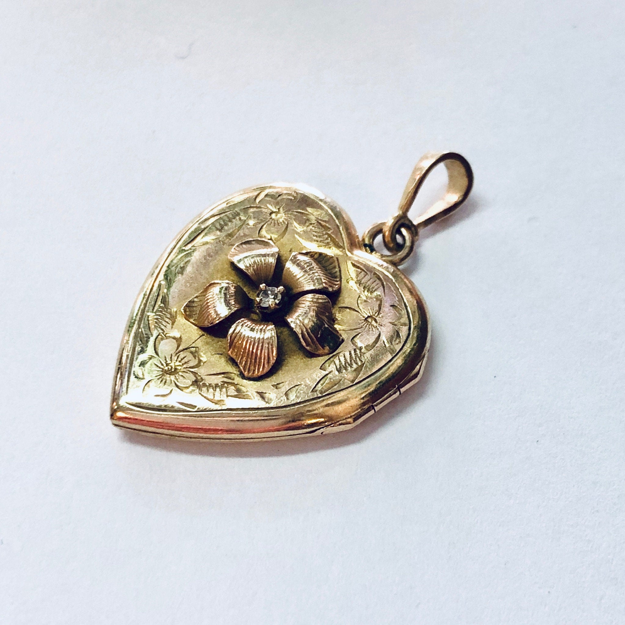 Vintage Locket, 10K Gold Locket, Flower Locket, Heart Locket, Gold Jewelry, Vintage Jewelry, Etched Locket, Vintage Pendant, Locket Pendant