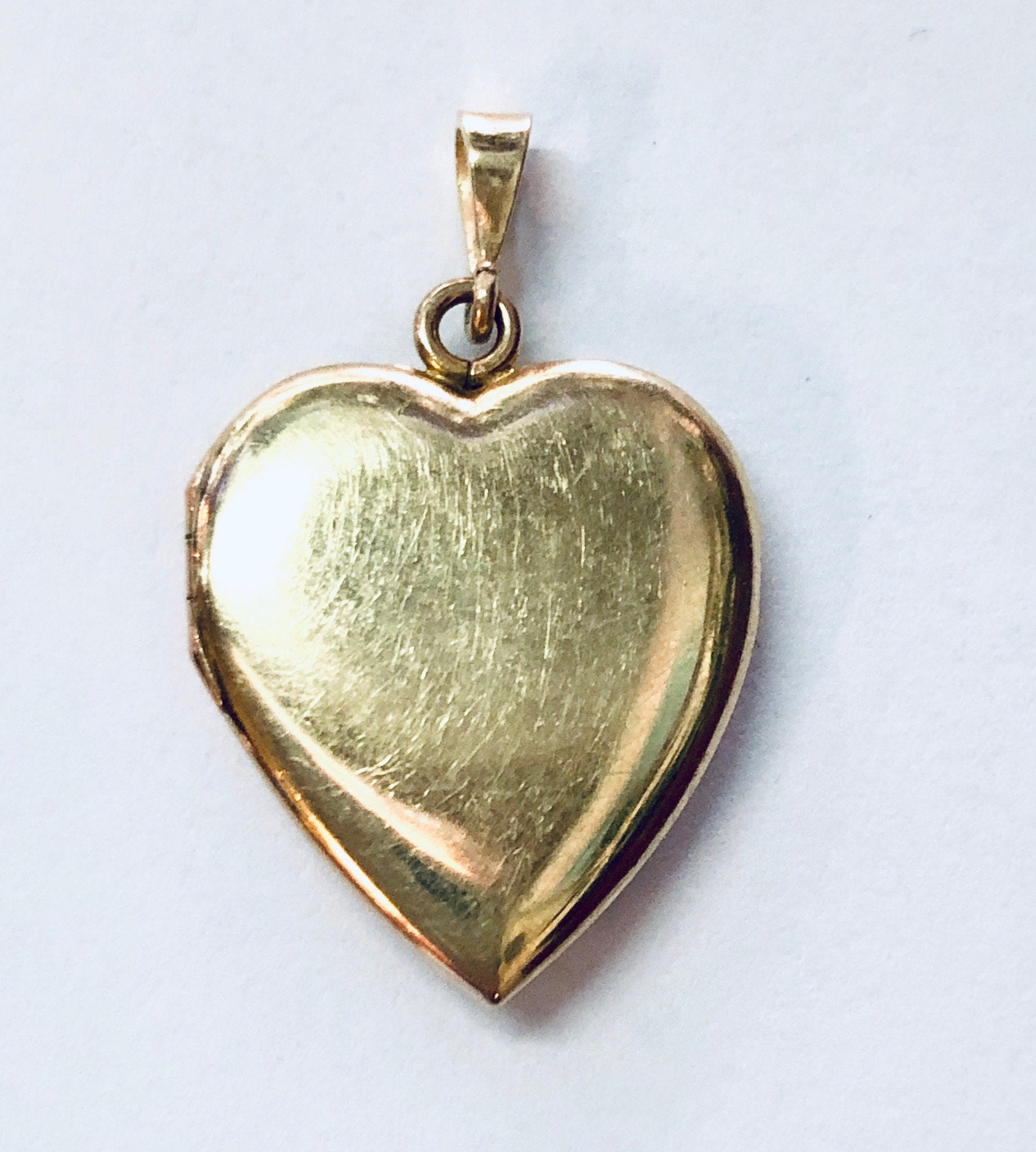 Vintage Locket, 10K Gold Locket, Flower Locket, Heart Locket, Gold Jewelry, Vintage Jewelry, Etched Locket, Vintage Pendant, Locket Pendant