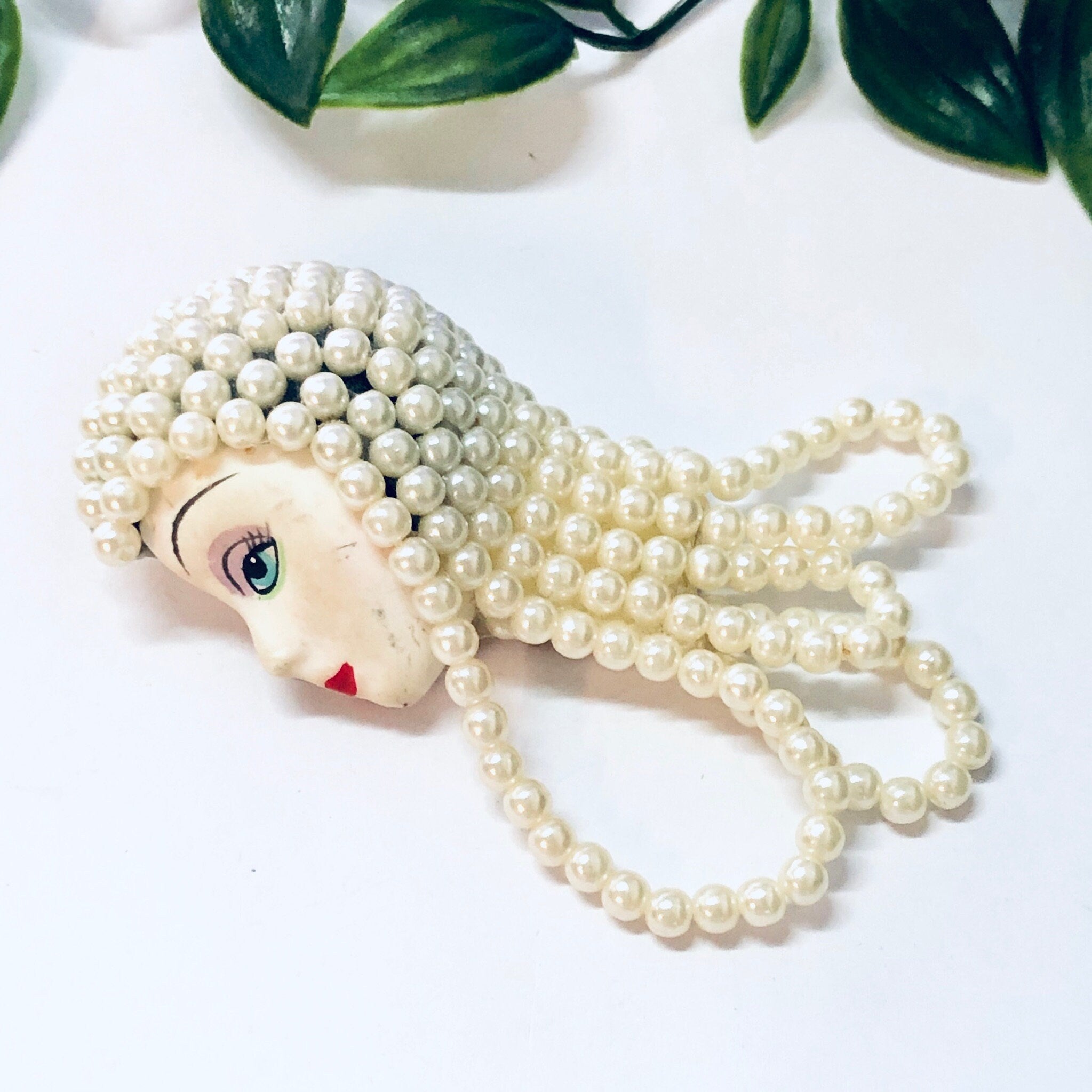 Vintage Brooch, Vintage Pin, Unique Brooch, Vintage Jewelry, Costume Jewelry, Beaded Brooch, Face Pin, Lady Face, Flapper Brooch, Pretty Pin