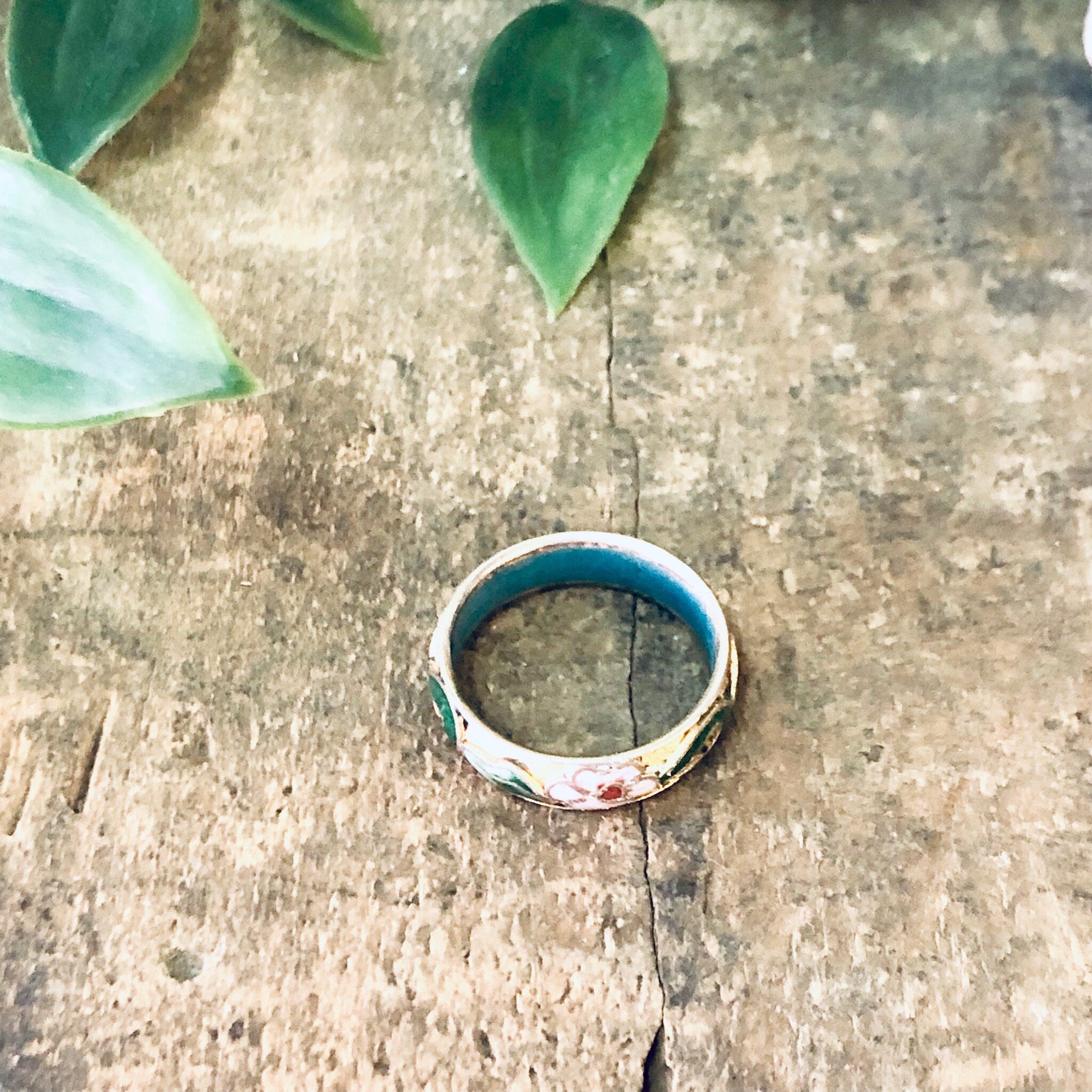 Vintage Ring, Cloissone Ring, Enamel Jewelry, Floral Ring, Thin Band Ring, Cloissone Jewelry, Pink Flowers, Flower Ring, Flower Band, Blue