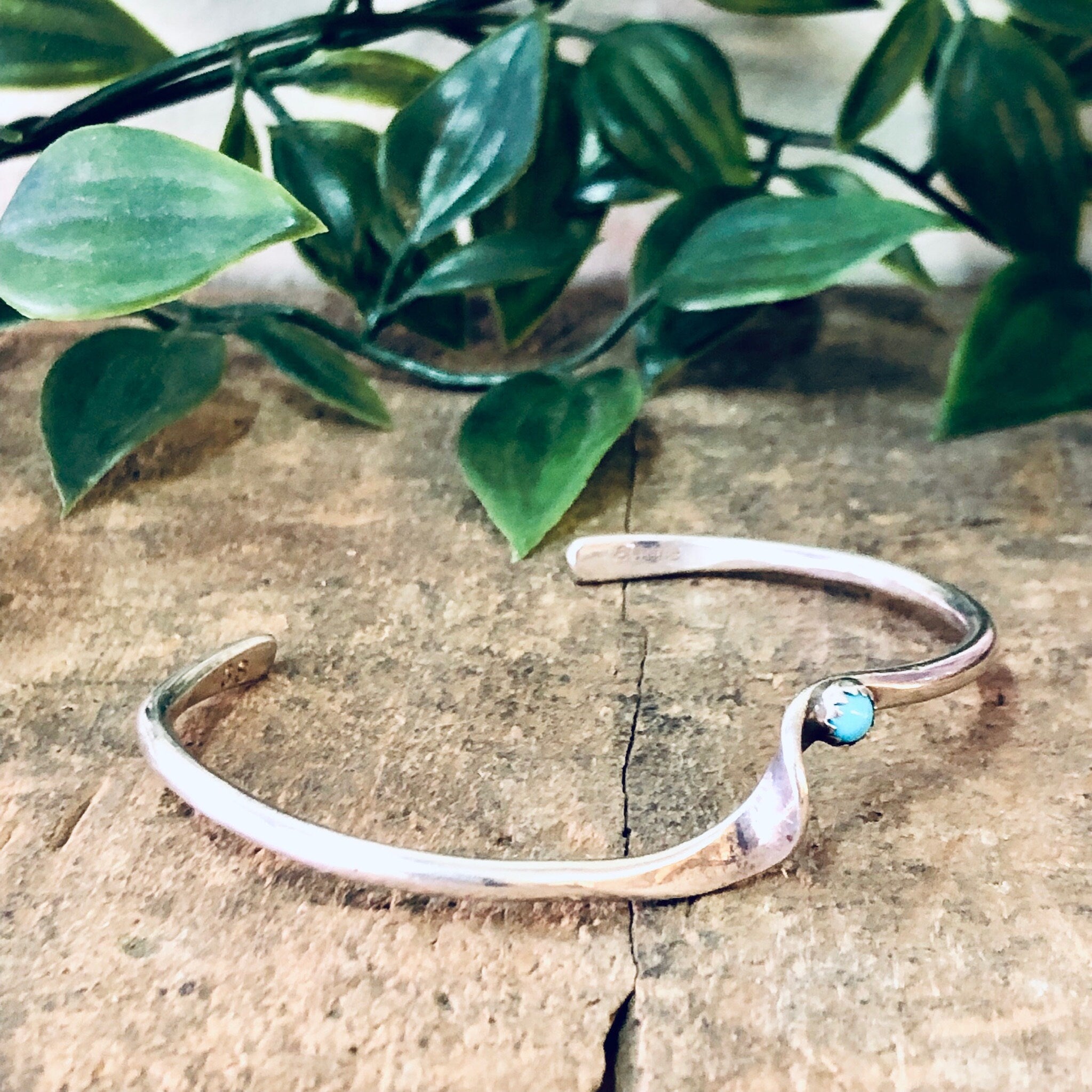 Vintage Bracelet, Silver Bracelet, Turquoise Jewelry, Vintage Jewelry, Unique Design, Simple Bracelet, Cuff Bracelet, Silver and Blue, 925