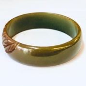 Bangle Bracelet, Vintage Bangle, Vintage Bracelet, Bakelite Bangle, Green, Red, Leaf Etching, Pea Soup Moss, Retro Jewelry, Brown Bangle