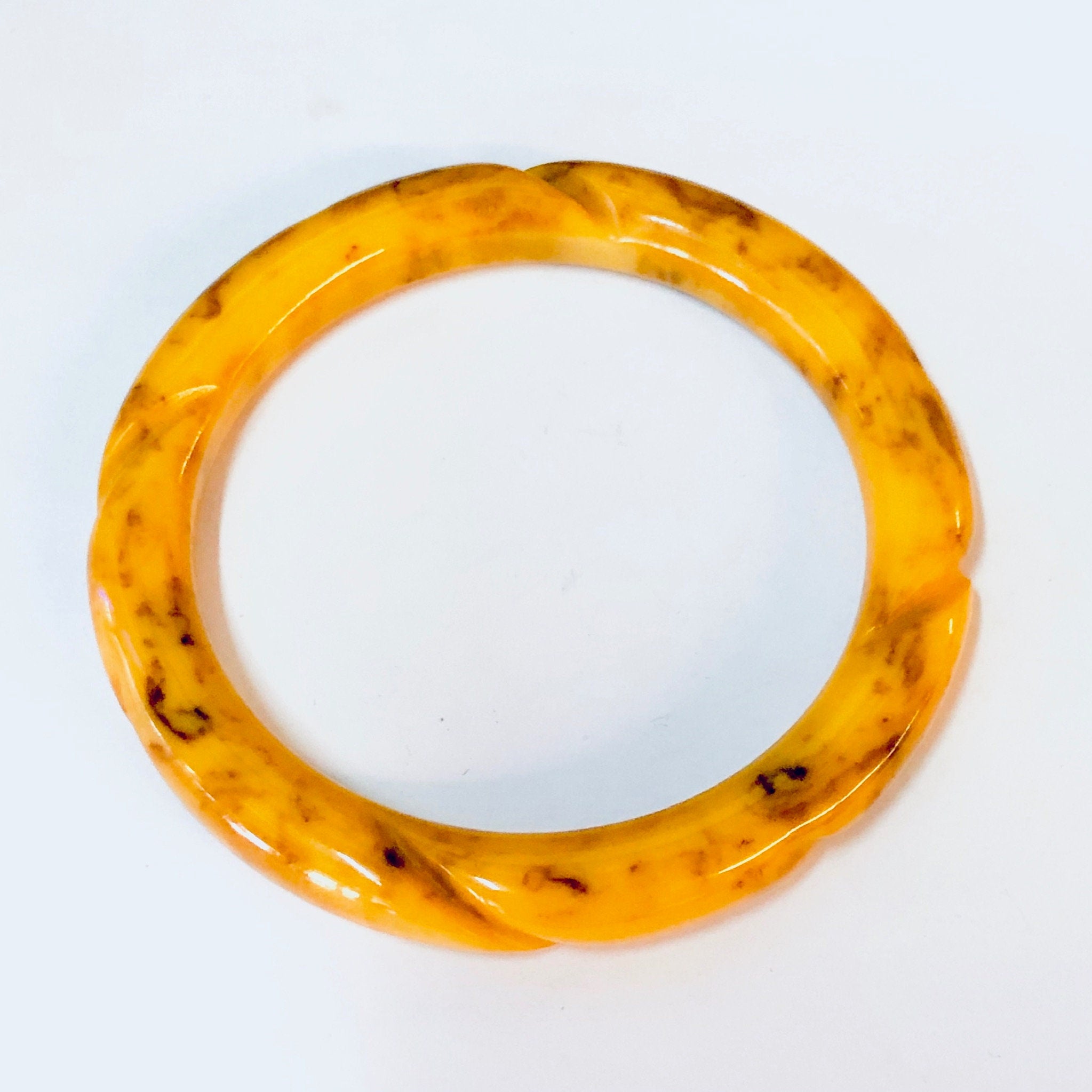 Vintage Bangle, Bakelite Bangle, Etched Bakelite, Banana Bakelite, Rotten Banana Bakelite, Vintage Jewelry, Unique Bracelet, Banana, Bangle