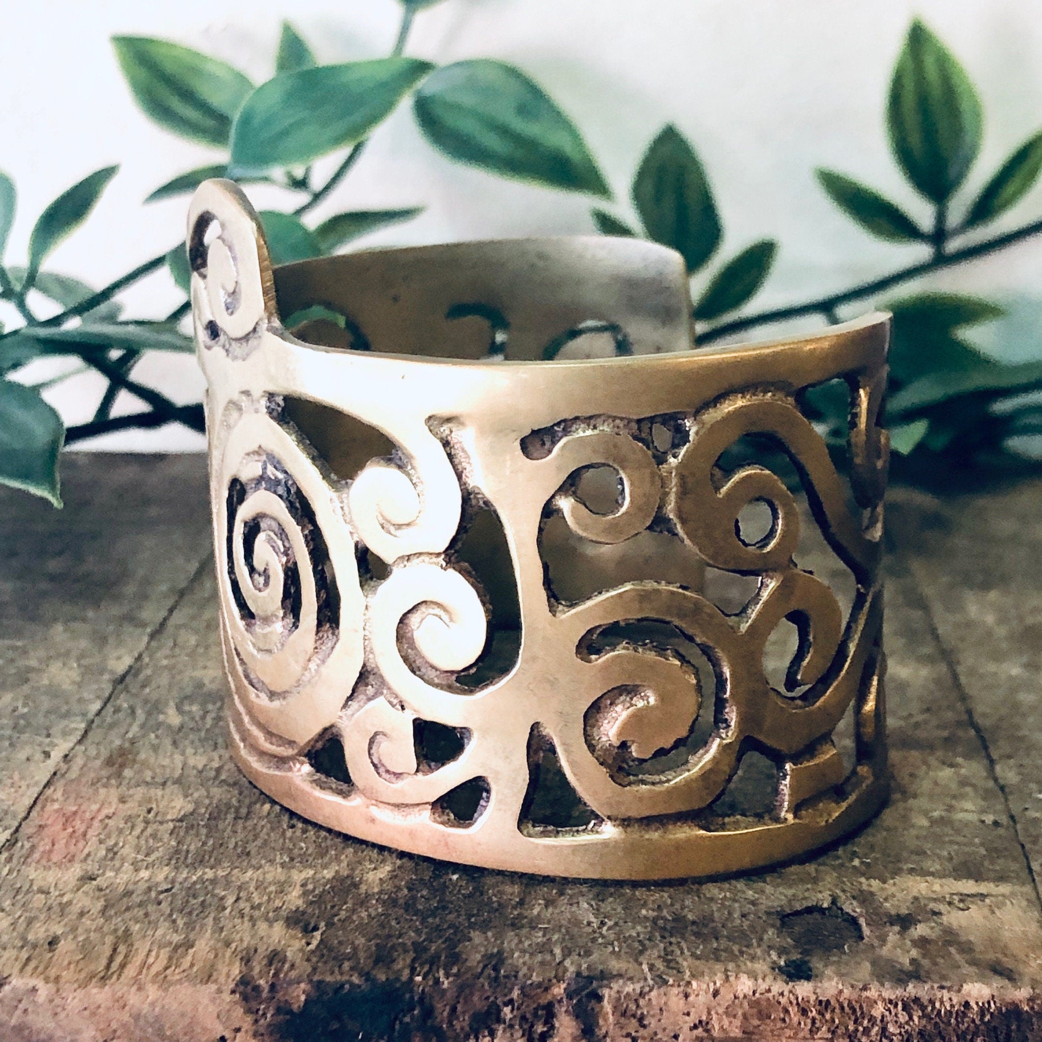 Vintage Bracelet, Brass Bracelet, Cuff Bracelet, Vintage Jewelry, Swirl Design, Unique Jewelry, Brass Jewelry, Cut Out Bracelet, Whimsical