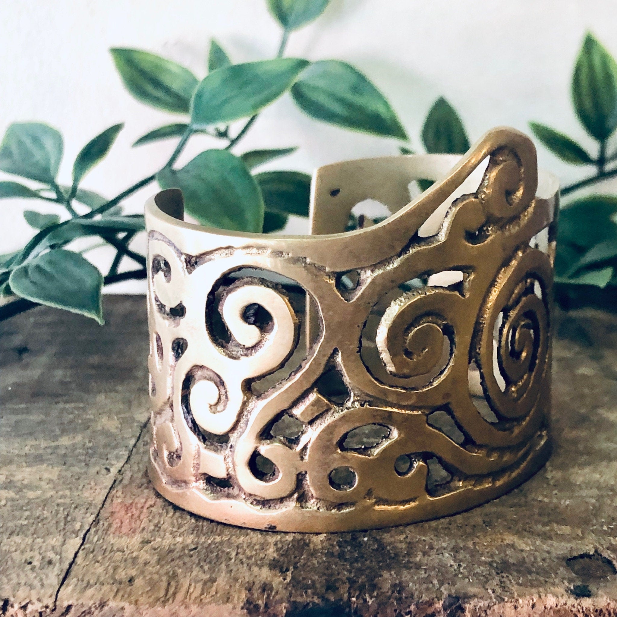 Vintage Bracelet, Brass Bracelet, Cuff Bracelet, Vintage Jewelry, Swirl Design, Unique Jewelry, Brass Jewelry, Cut Out Bracelet, Whimsical