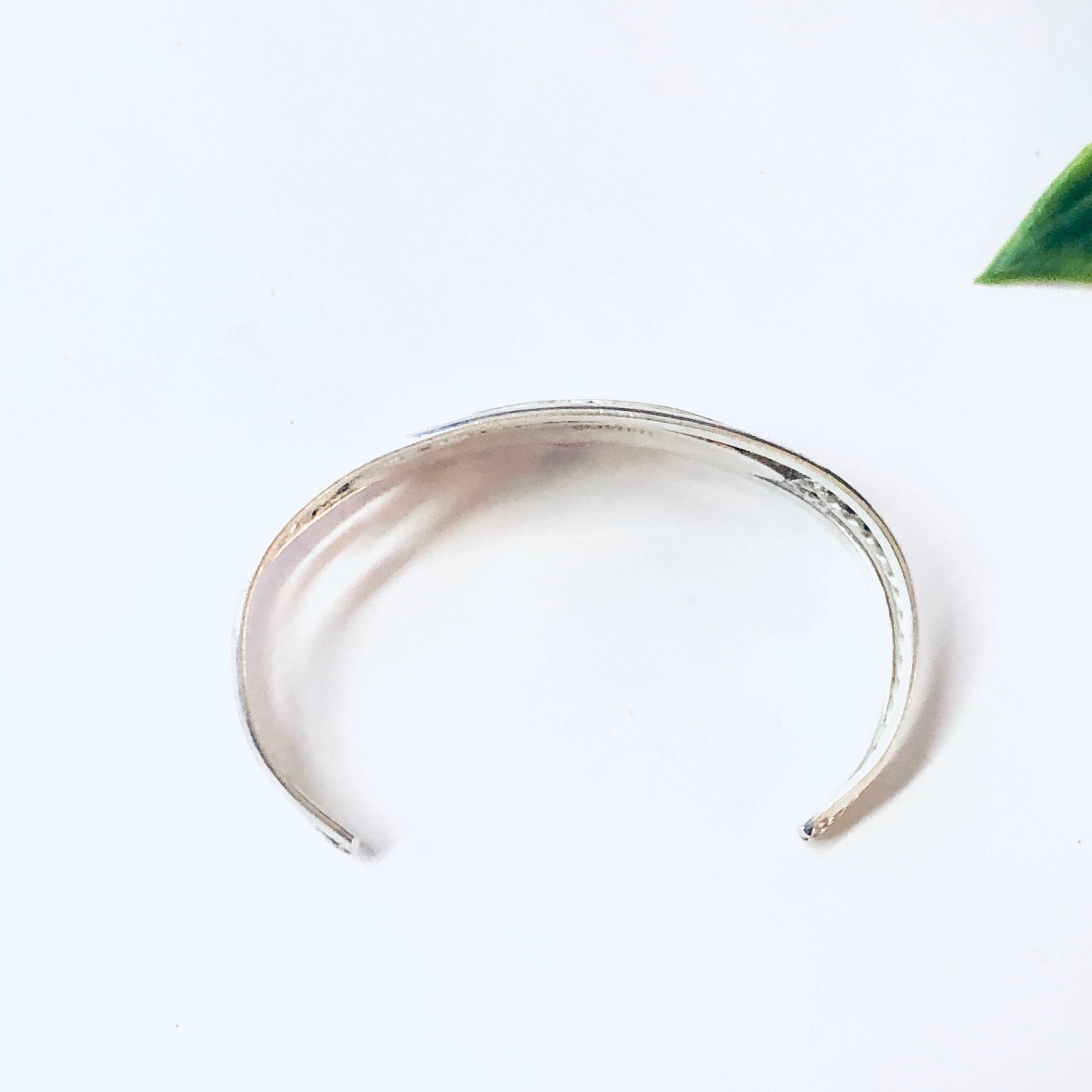 Vintage Bracelet, Cuff Bracelet, Flower Design, Flower Jewelry, Floral Bracelet, Vintage Jewelry, Enamel Bracelet, Mother of Pearl, Abalone