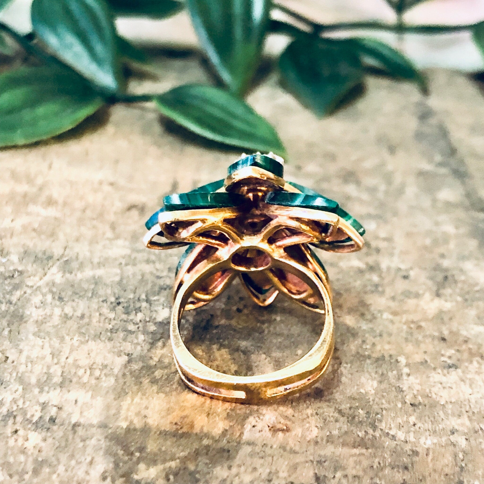 Vintage Ring, Gold Ring, Malachite Ring, 14K Gold Ring, Green Malachite, Diamond Ring, Flower Ring, Malachite Flower, Diamond, Gold, Small
