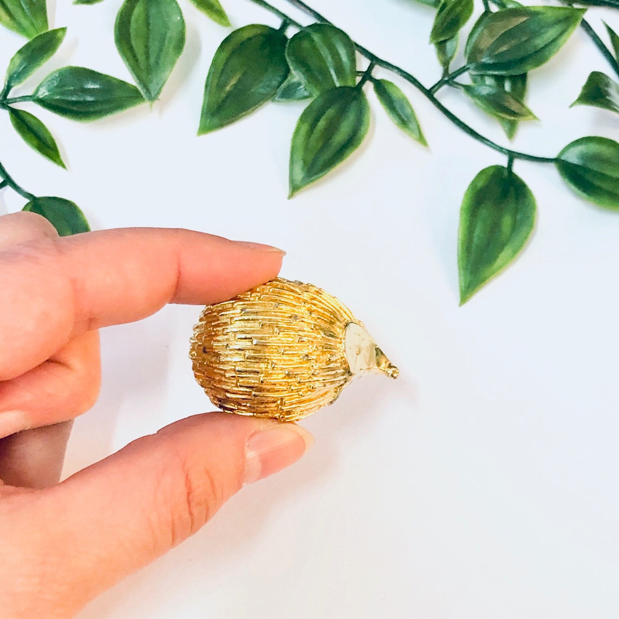 Hedgehog Brooch, Vintage Jewelry, Gold Toned Brooch, Animal Pin, Animal Jewelry, Hedgehog, Vintage Pin, Unique Jewelry, Costume Jewelry,