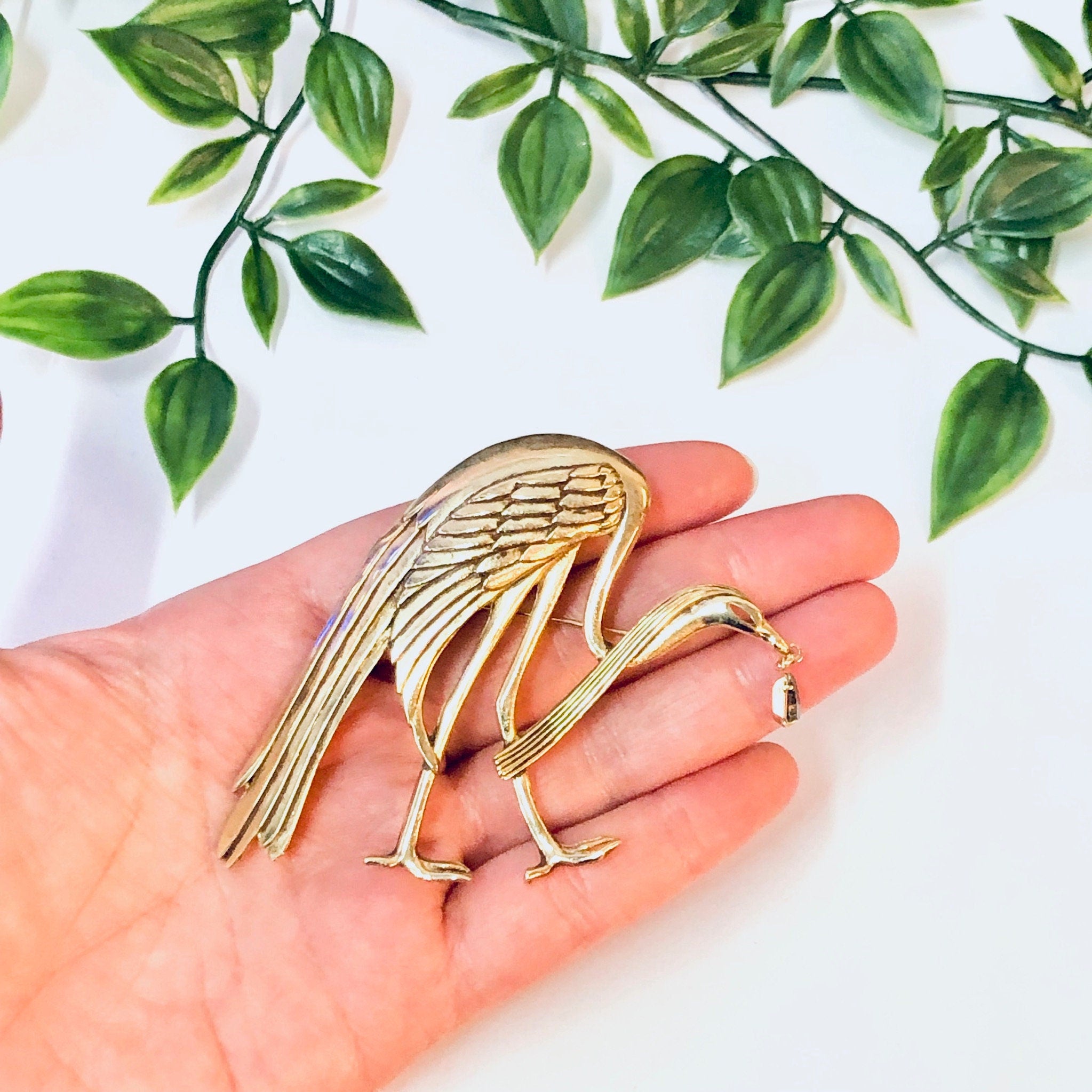 Vintage Brooch, Gold Toned Brooch, Bird Brooch, Bird Pin, Bird Jewelry, Vintage Jewelry, Vintage Pin, Crane Brooch, Unique Jewelry, Gemstone