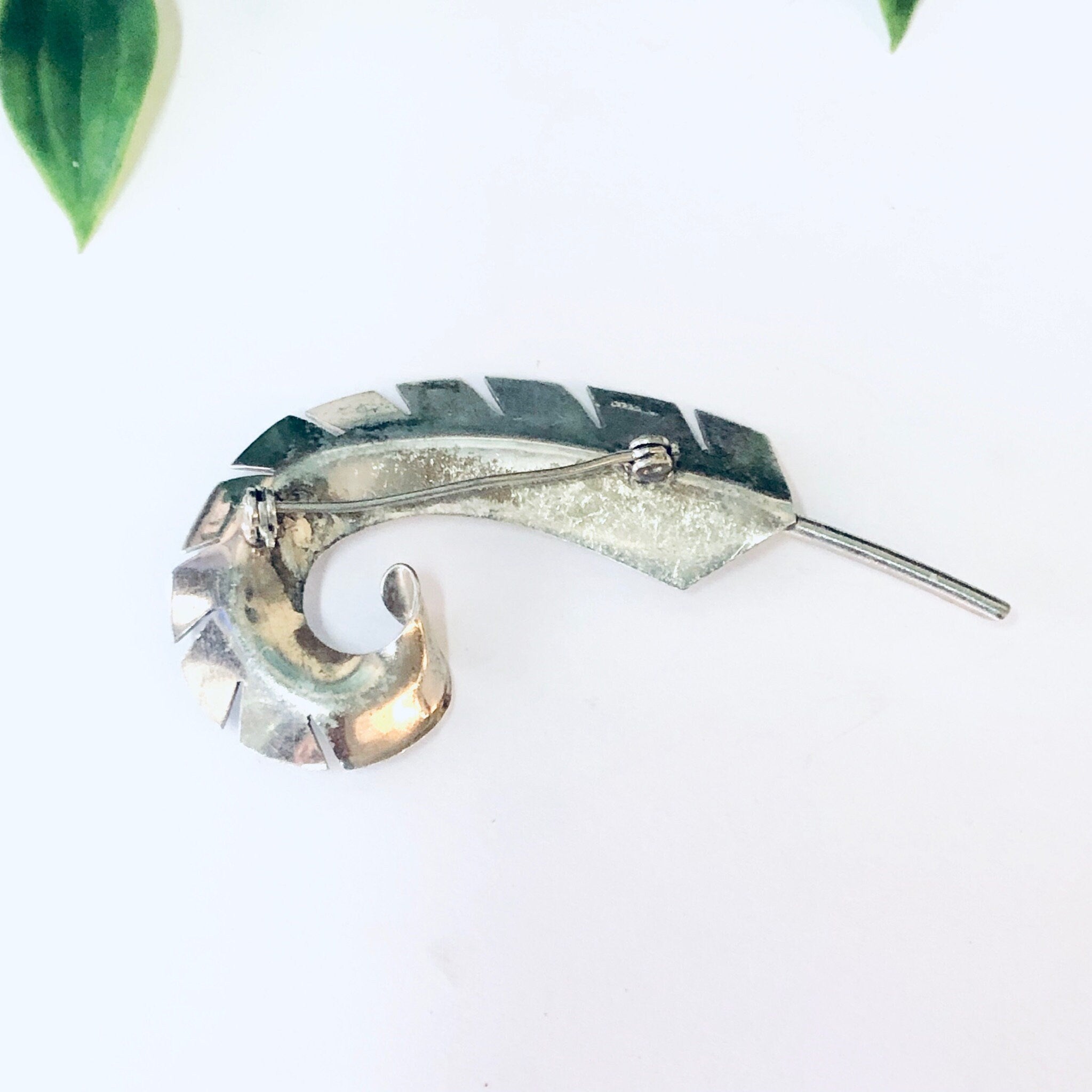 Vintage Pin, Vintage Brooch, Silver Brooch, Vintage Jewelry, Feather Pin, Feather Jewelry, Abstract Jewelry, Curved Feather, Statement Pin