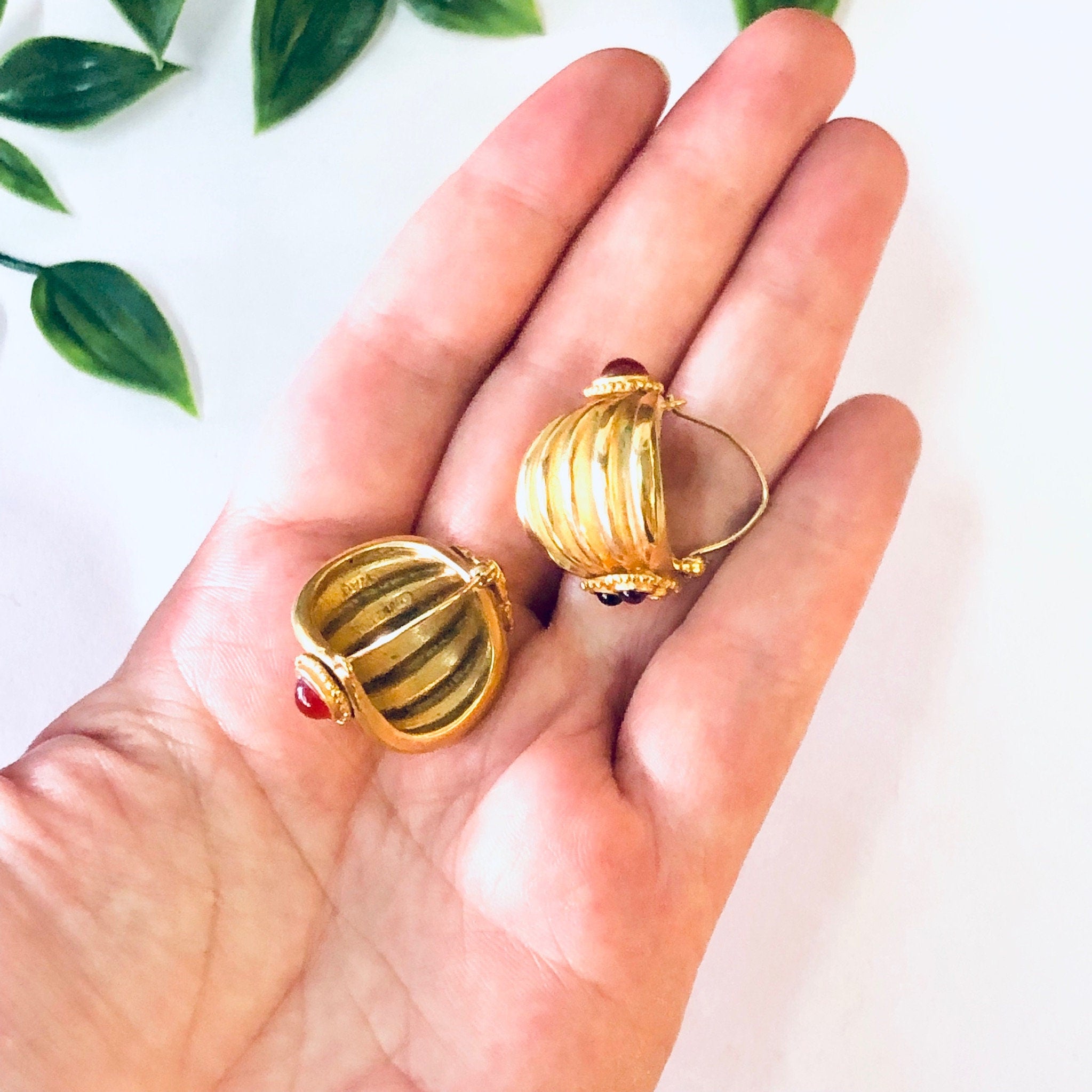 Vintage Earrings, Gold Toned Earrings, Beaded Earrings, Purple Earrings, Red Earrings, Pierced Ears, Vintage Jewelry, Dangle Earrings,