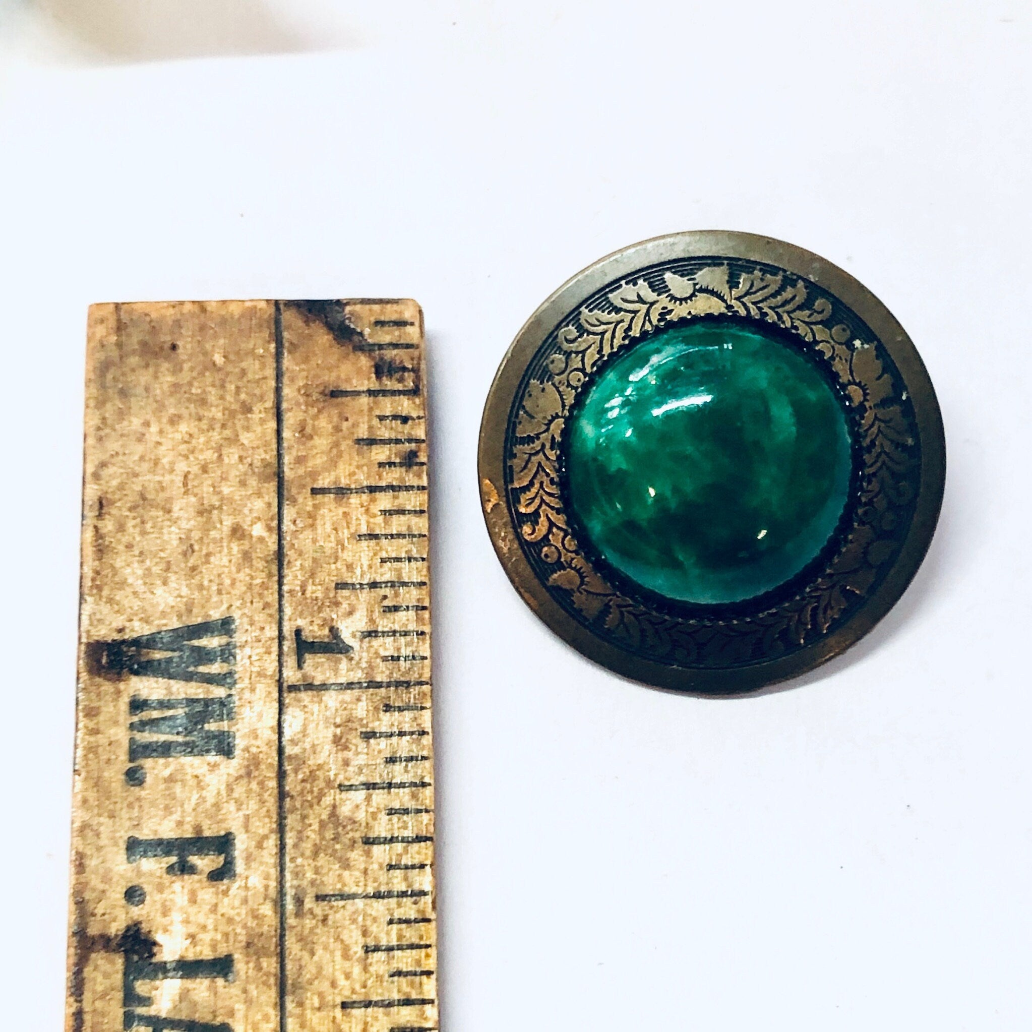 Vintage Earrings, Stud Earrings, Green Jewelry, Round Earrings, Large Earrings, Statement Jewelry, Brass Toned Earrings, Vintage Jewelry,