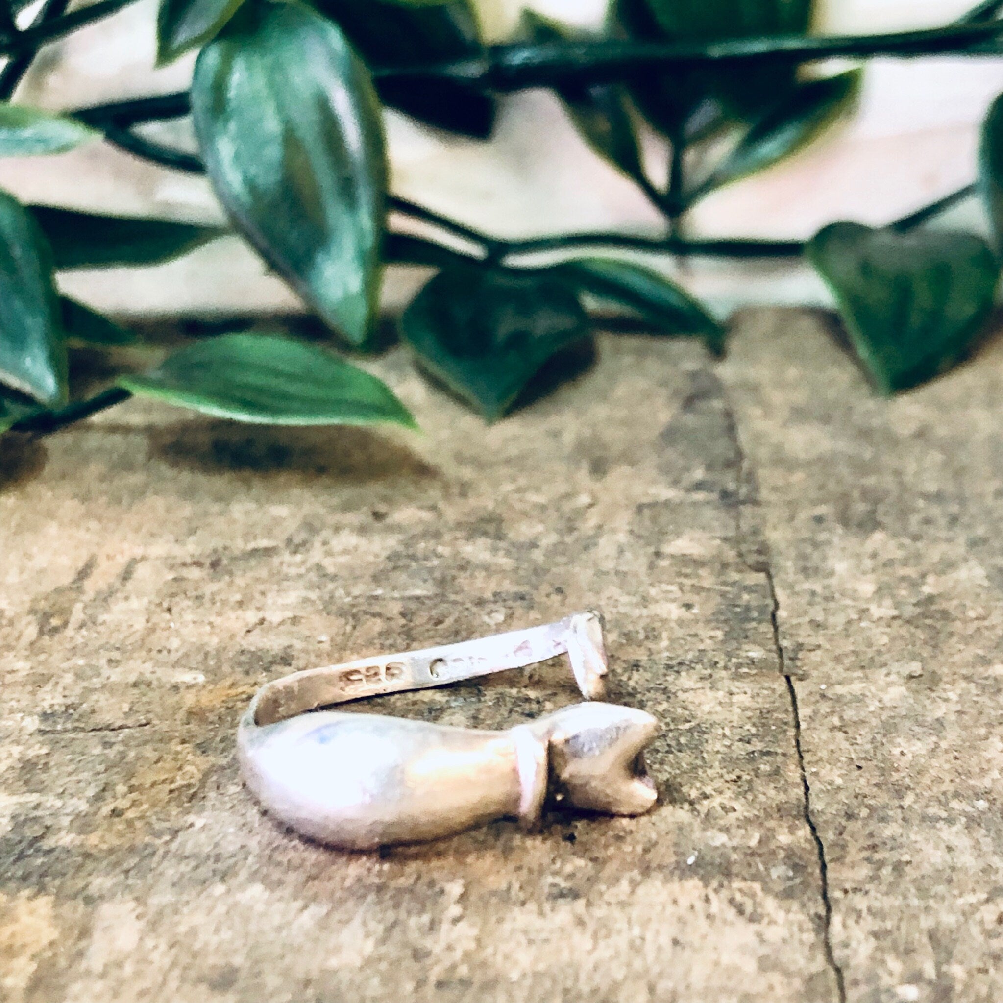 Vintage Ring, Silver Ring, Cat Ring, Cat Jewelry, Skinny Ring, Vintage Jewelry, Kitty Cat Jewelry, Wrap Ring, Unique Ring, Cat Lover, 925